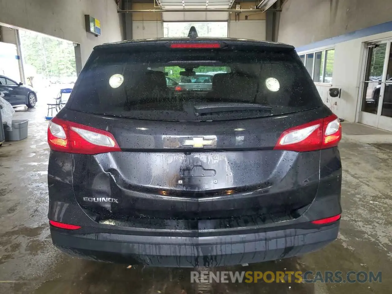 6 Photograph of a damaged car 2GNAXHEV4M6130063 CHEVROLET EQUINOX 2021