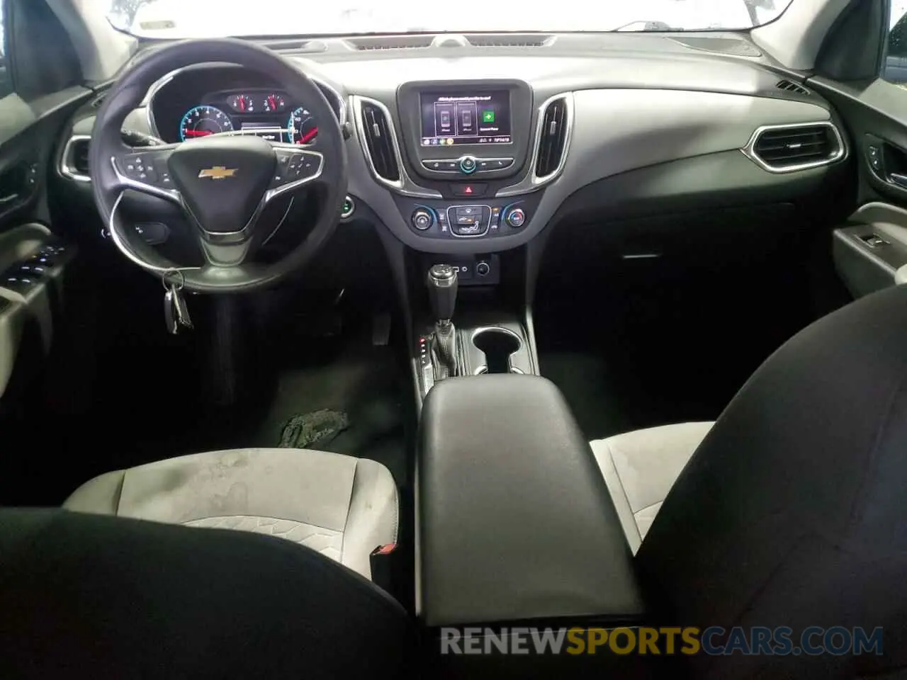 8 Photograph of a damaged car 2GNAXHEV4M6130063 CHEVROLET EQUINOX 2021