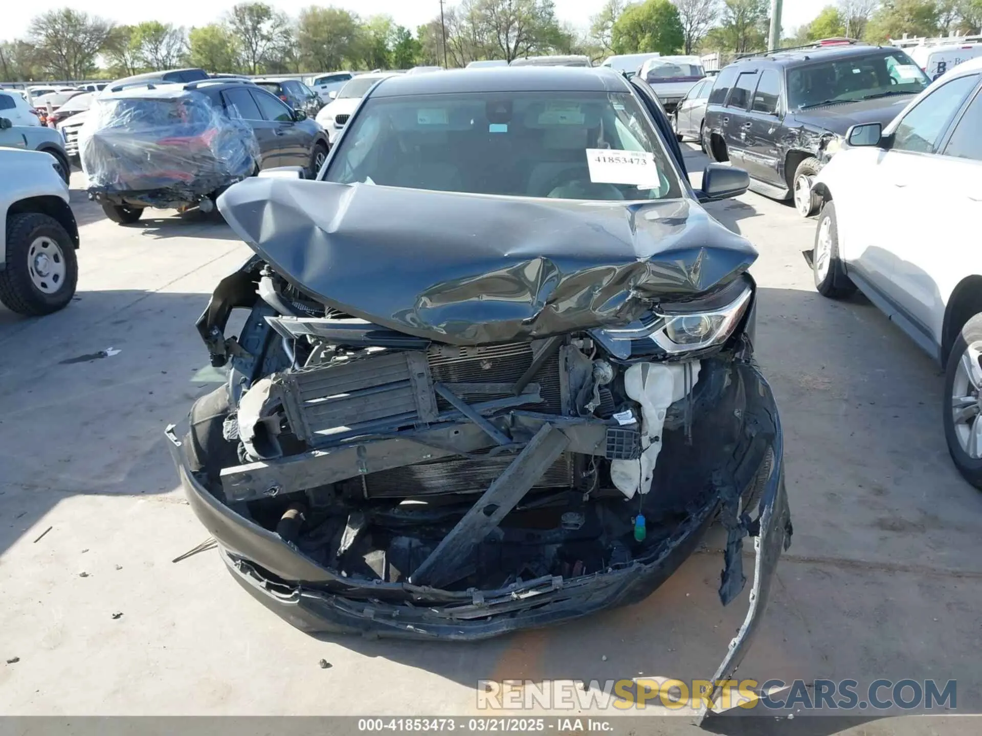11 Photograph of a damaged car 2GNAXHEV4M6131889 CHEVROLET EQUINOX 2021
