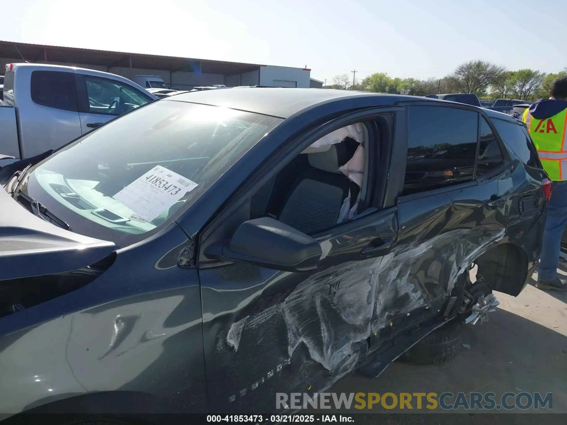6 Photograph of a damaged car 2GNAXHEV4M6131889 CHEVROLET EQUINOX 2021