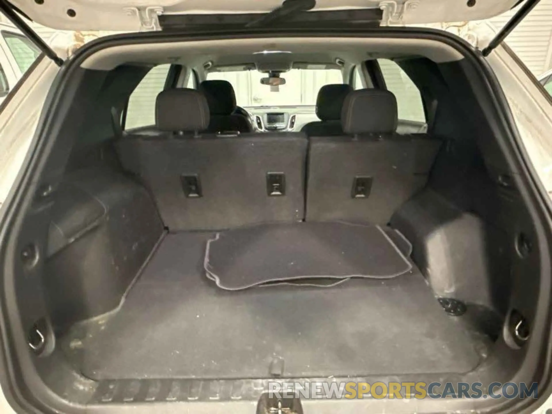 2 Photograph of a damaged car 2GNAXHEV4M6145288 CHEVROLET EQUINOX 2021