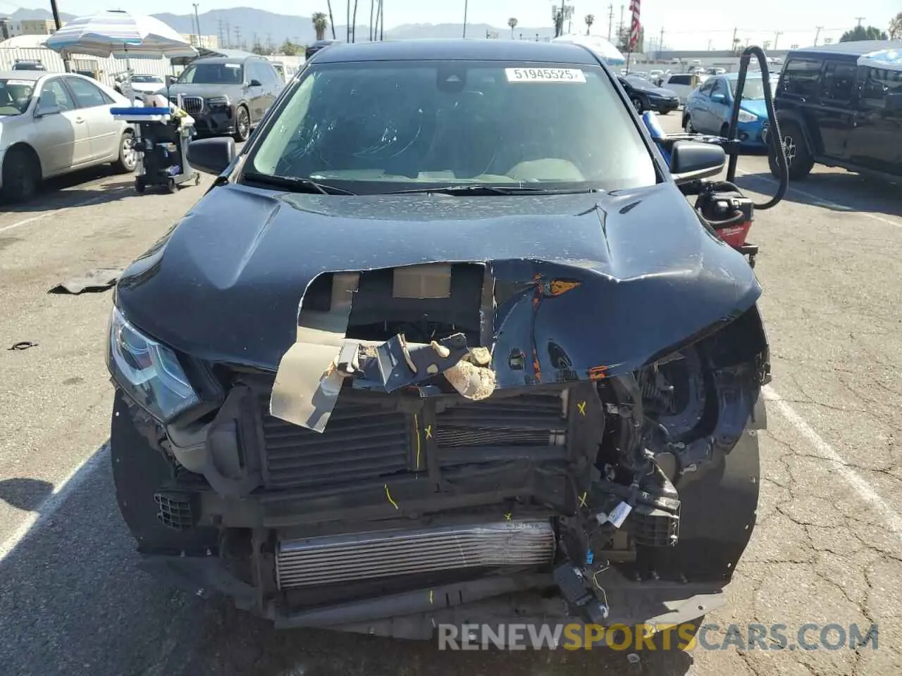 5 Photograph of a damaged car 2GNAXHEV5M6109013 CHEVROLET EQUINOX 2021