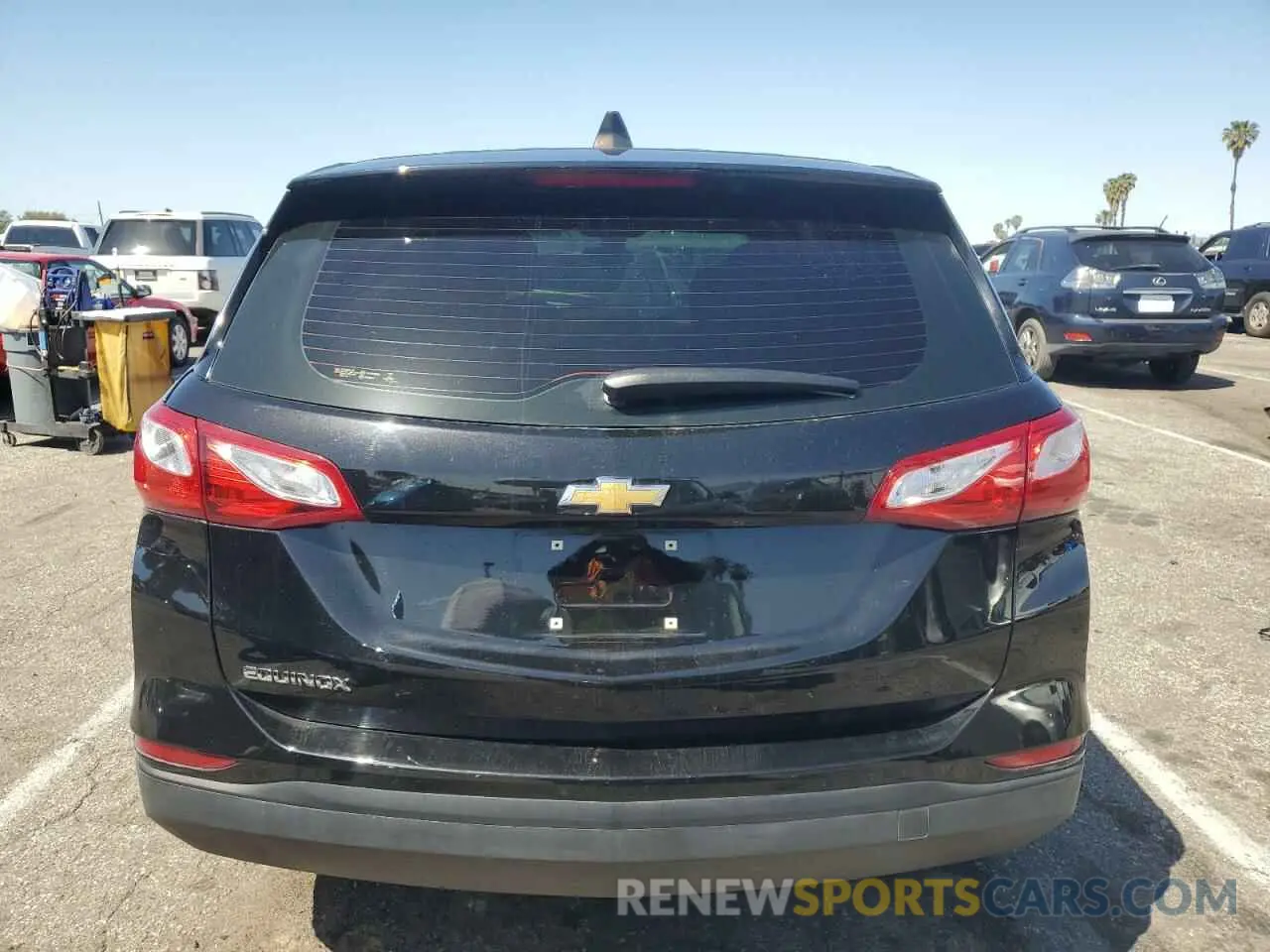 6 Photograph of a damaged car 2GNAXHEV5M6109013 CHEVROLET EQUINOX 2021