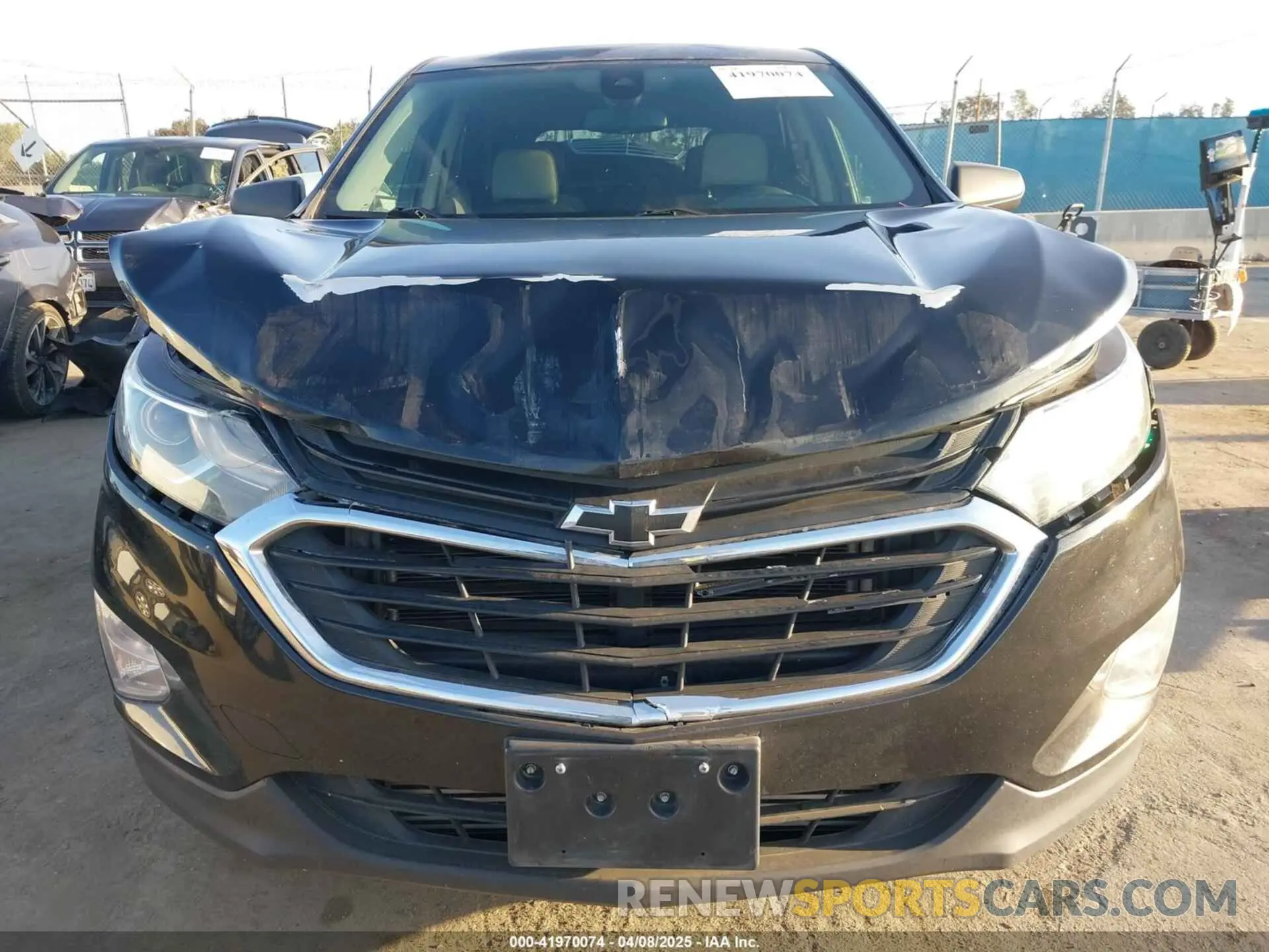 12 Photograph of a damaged car 2GNAXHEV6M6113023 CHEVROLET EQUINOX 2021