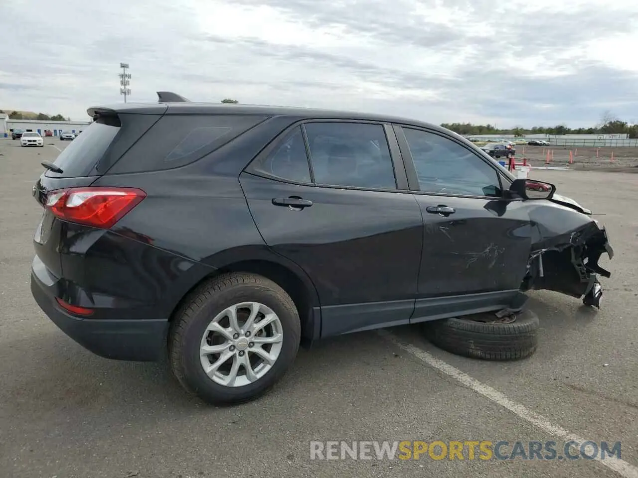3 Photograph of a damaged car 2GNAXHEV6M6127861 CHEVROLET EQUINOX 2021