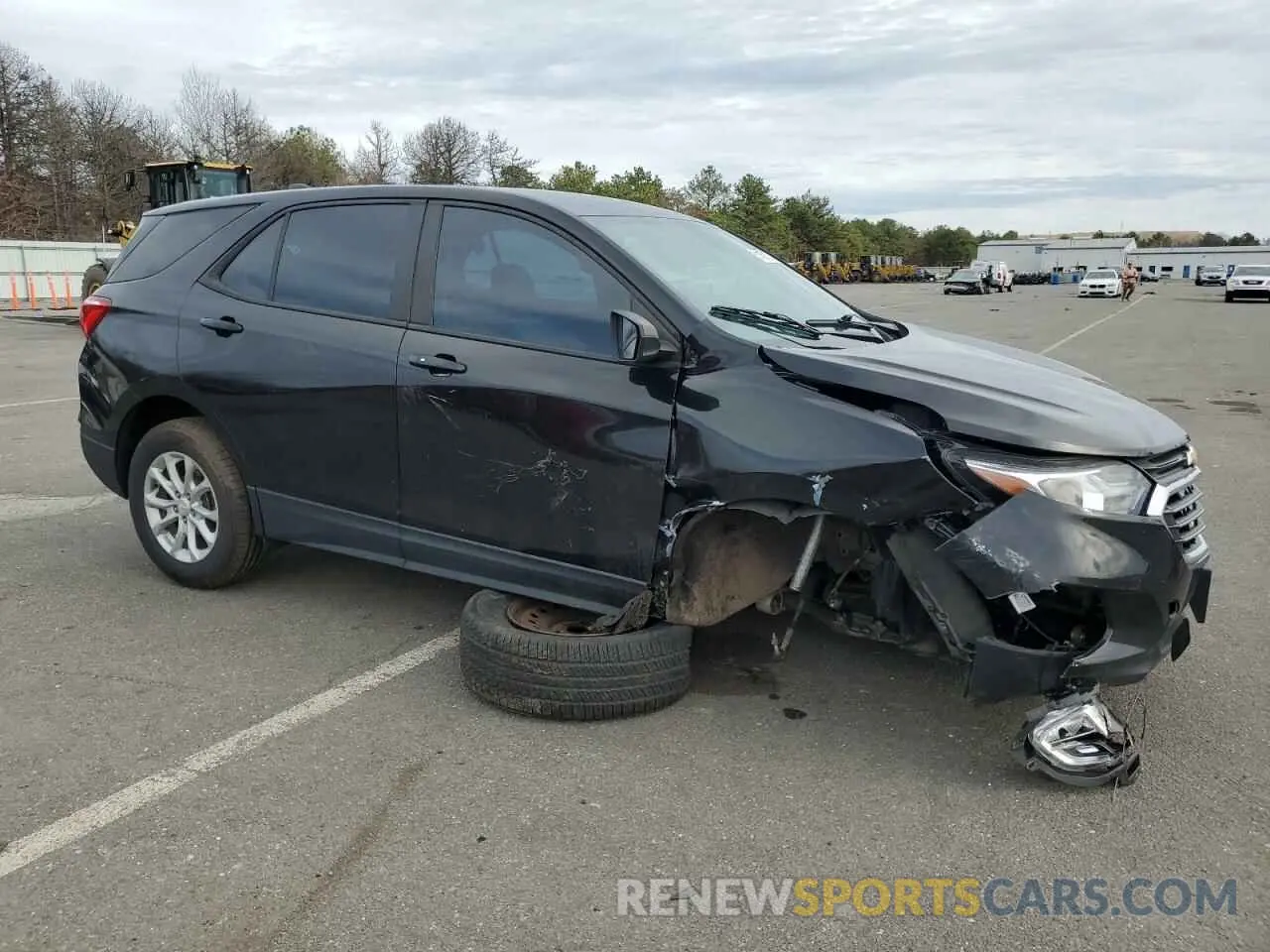 4 Photograph of a damaged car 2GNAXHEV6M6127861 CHEVROLET EQUINOX 2021