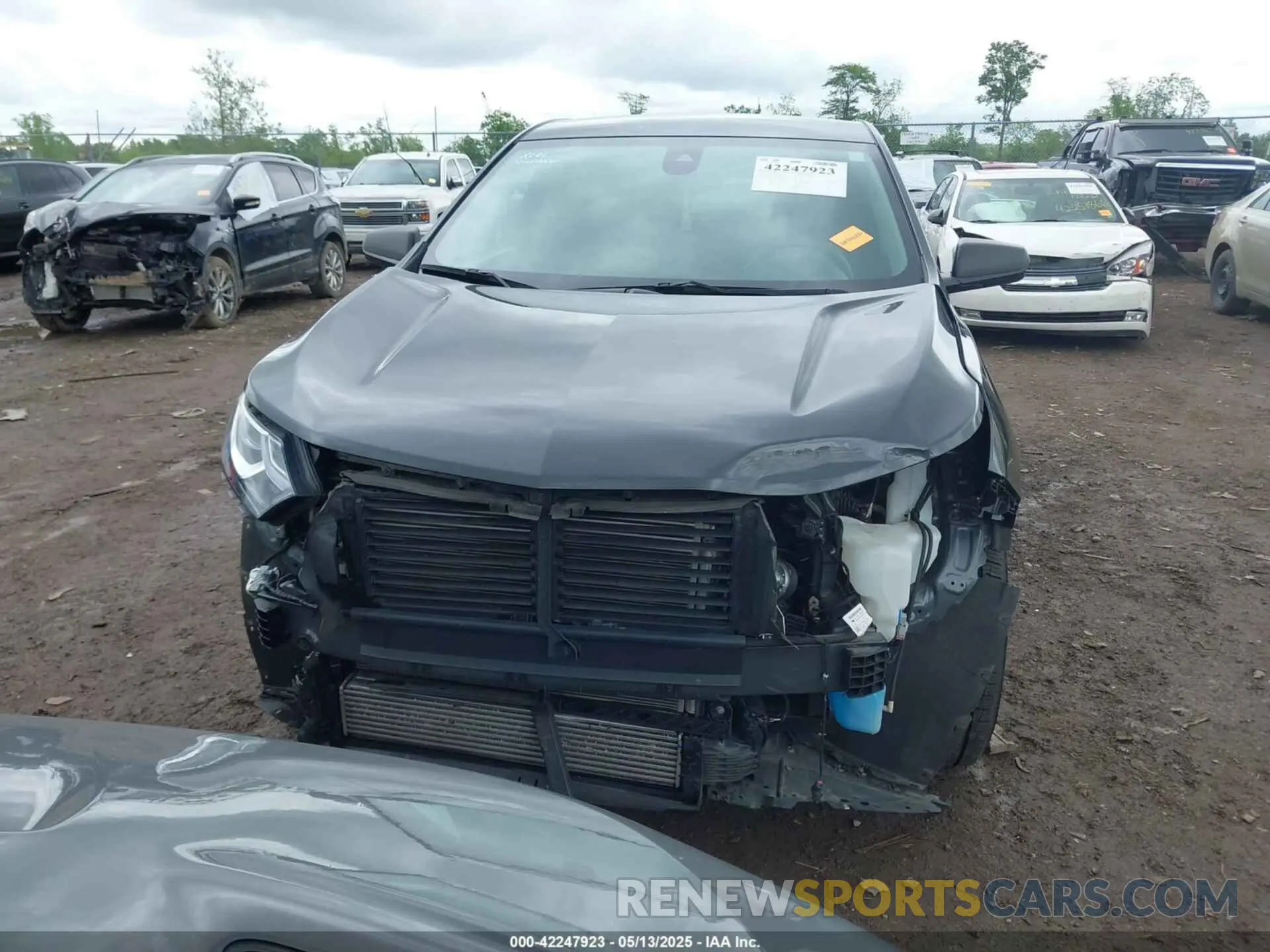 12 Photograph of a damaged car 2GNAXHEV7M6108543 CHEVROLET EQUINOX 2021