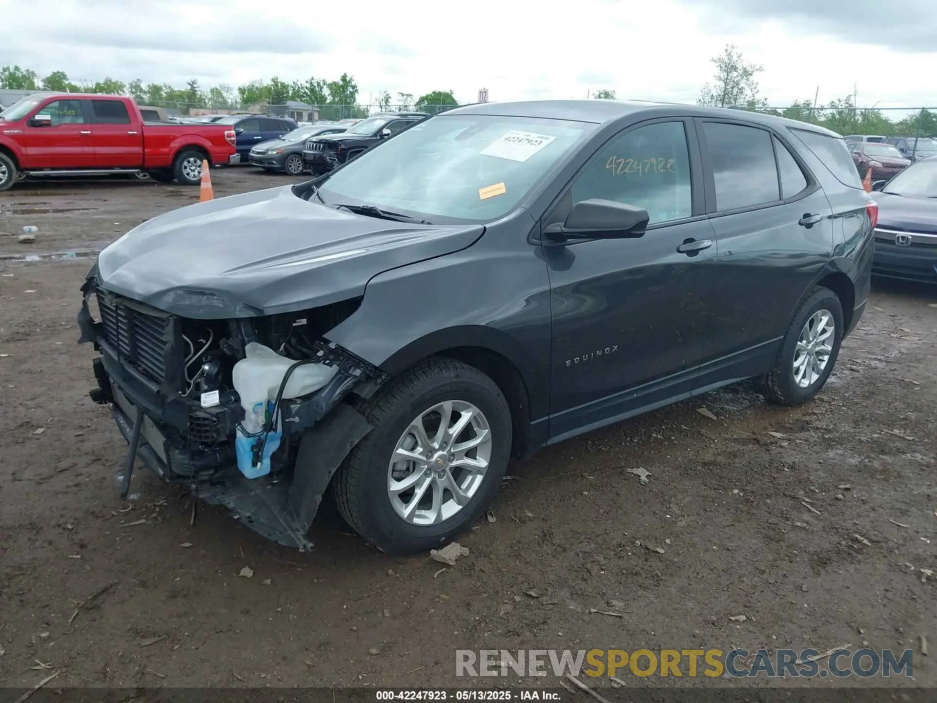 2 Photograph of a damaged car 2GNAXHEV7M6108543 CHEVROLET EQUINOX 2021