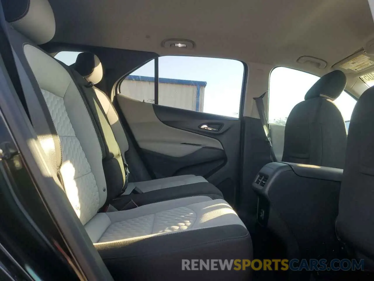 11 Photograph of a damaged car 2GNAXHEV7M6113614 CHEVROLET EQUINOX 2021