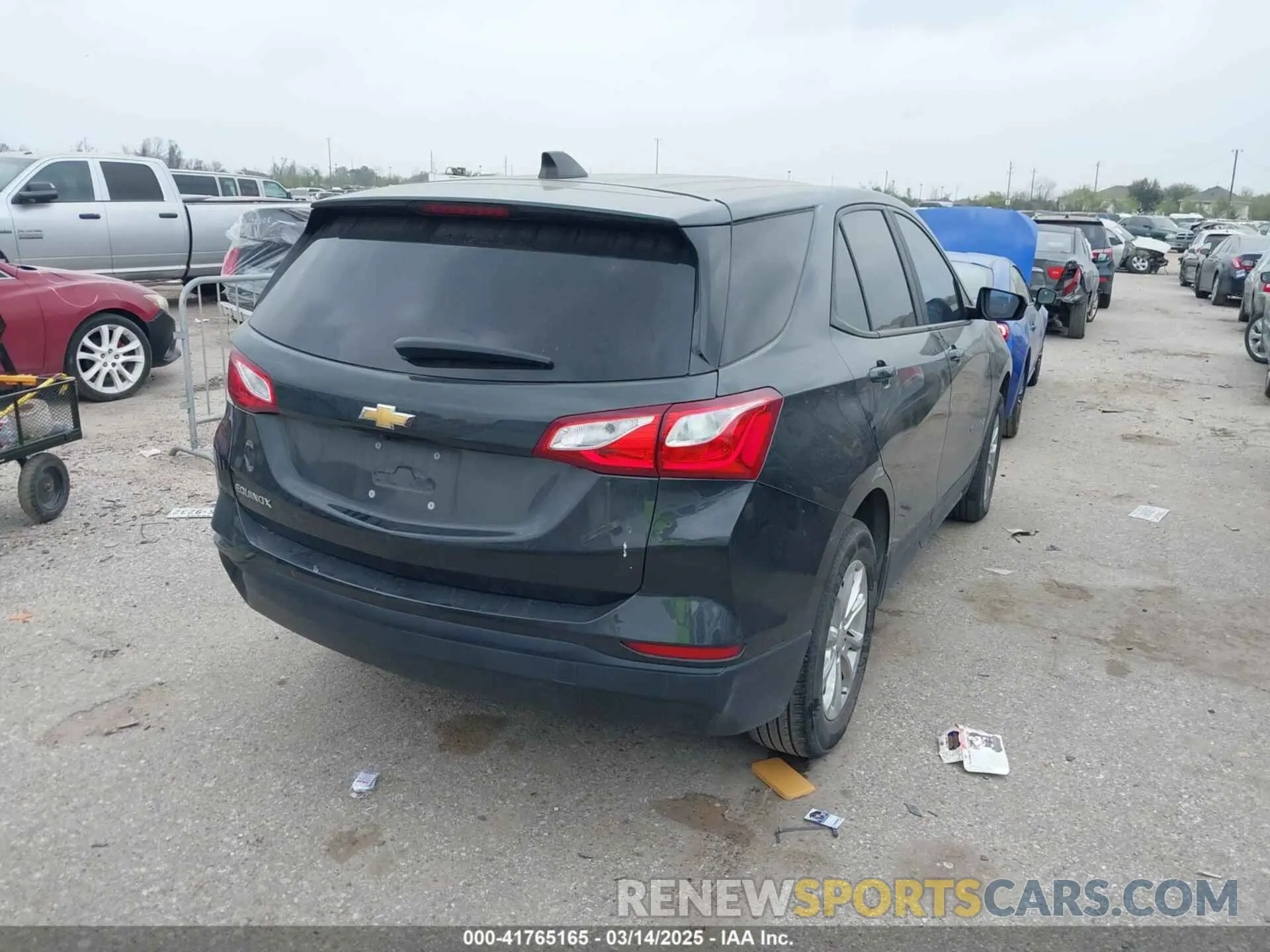 4 Photograph of a damaged car 2GNAXHEV7M6152848 CHEVROLET EQUINOX 2021