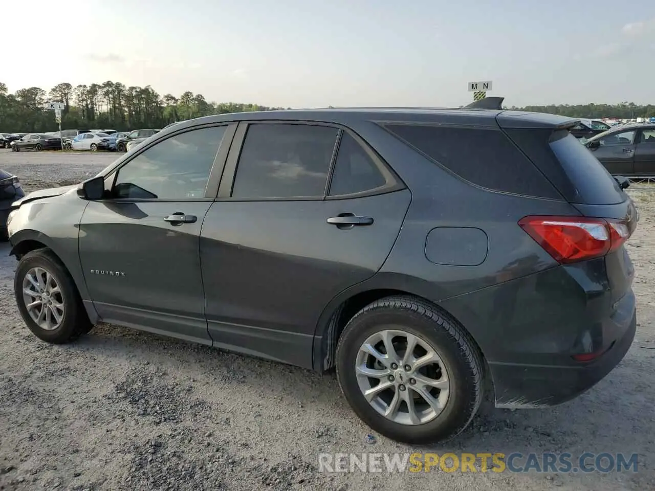 2 Photograph of a damaged car 2GNAXHEV8M6133998 CHEVROLET EQUINOX 2021