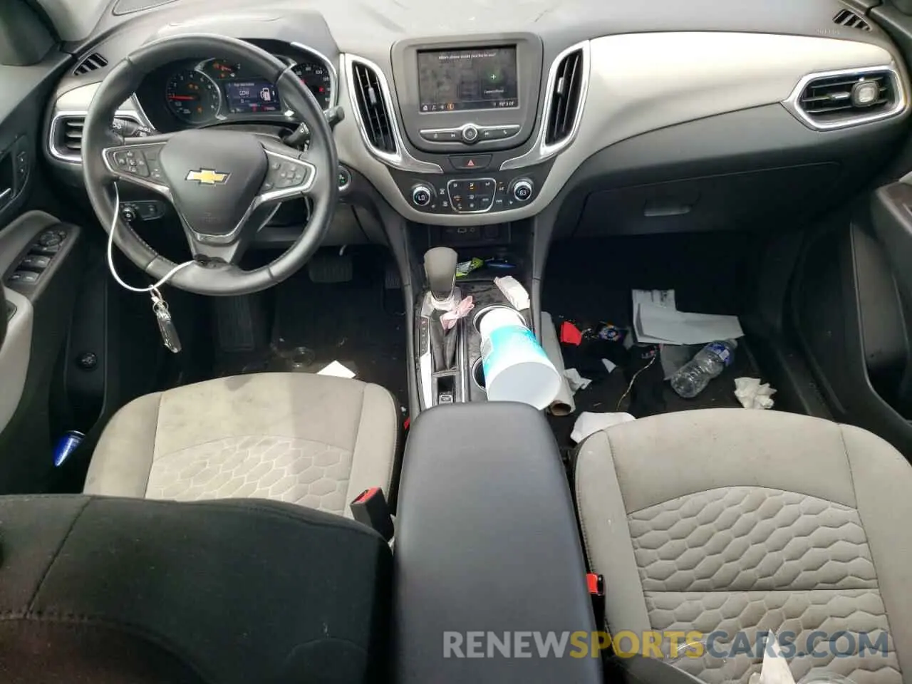 8 Photograph of a damaged car 2GNAXJEV0M6102929 CHEVROLET EQUINOX 2021