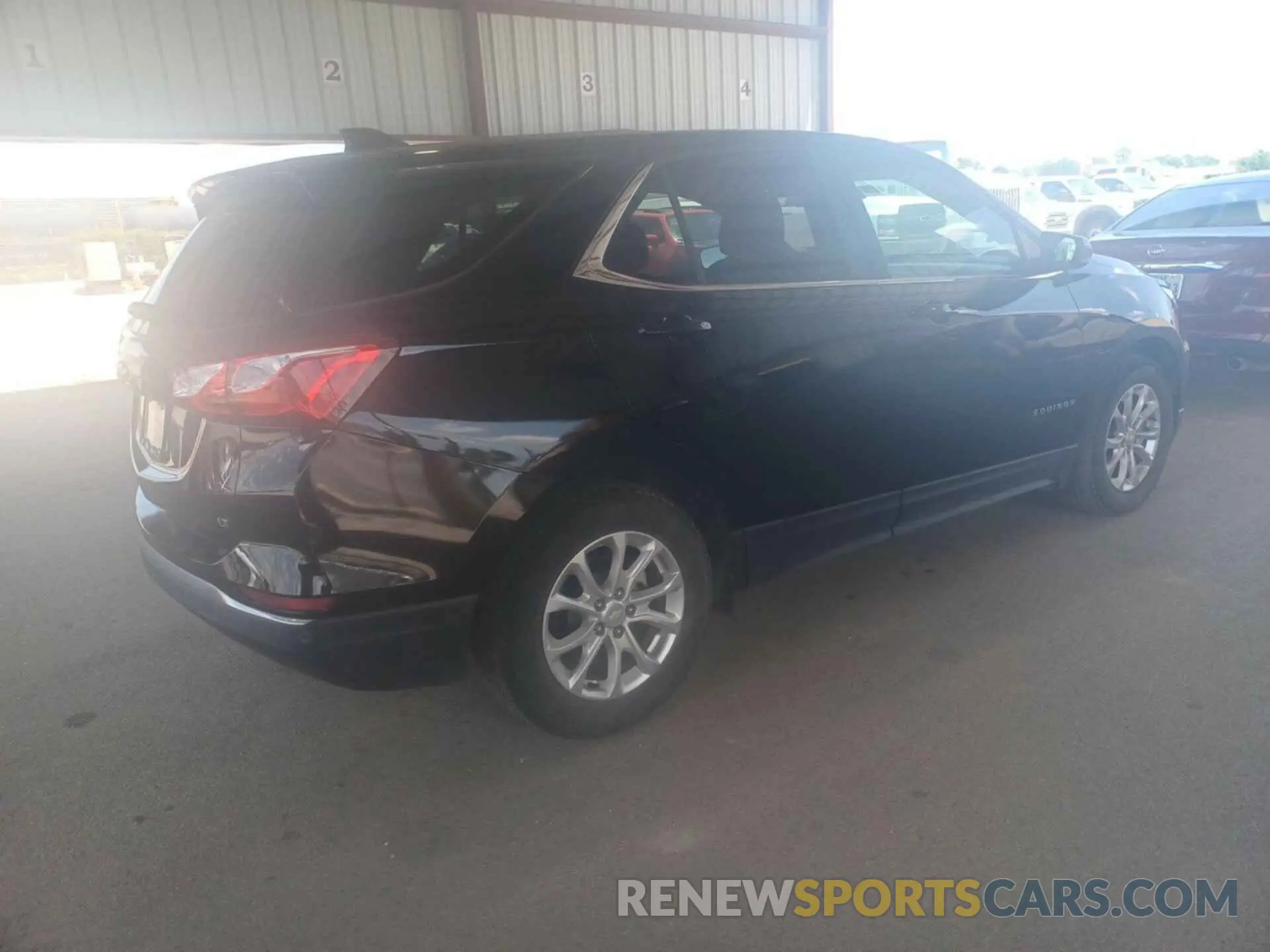 22 Photograph of a damaged car 2GNAXJEV0M6123585 CHEVROLET EQUINOX 2021