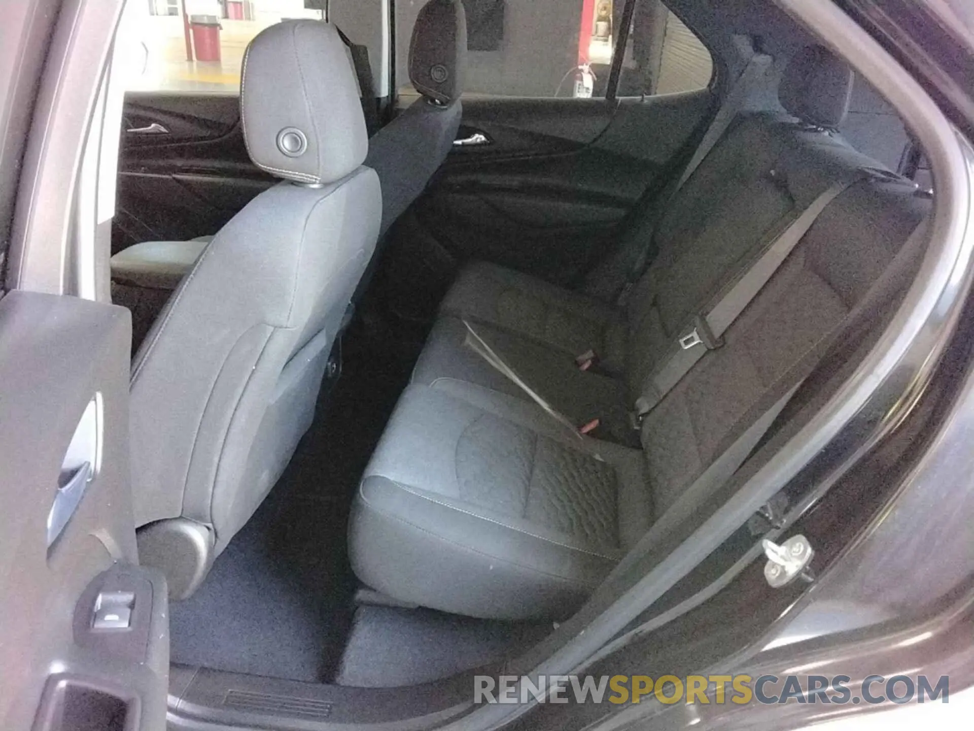 23 Photograph of a damaged car 2GNAXJEV0M6123585 CHEVROLET EQUINOX 2021