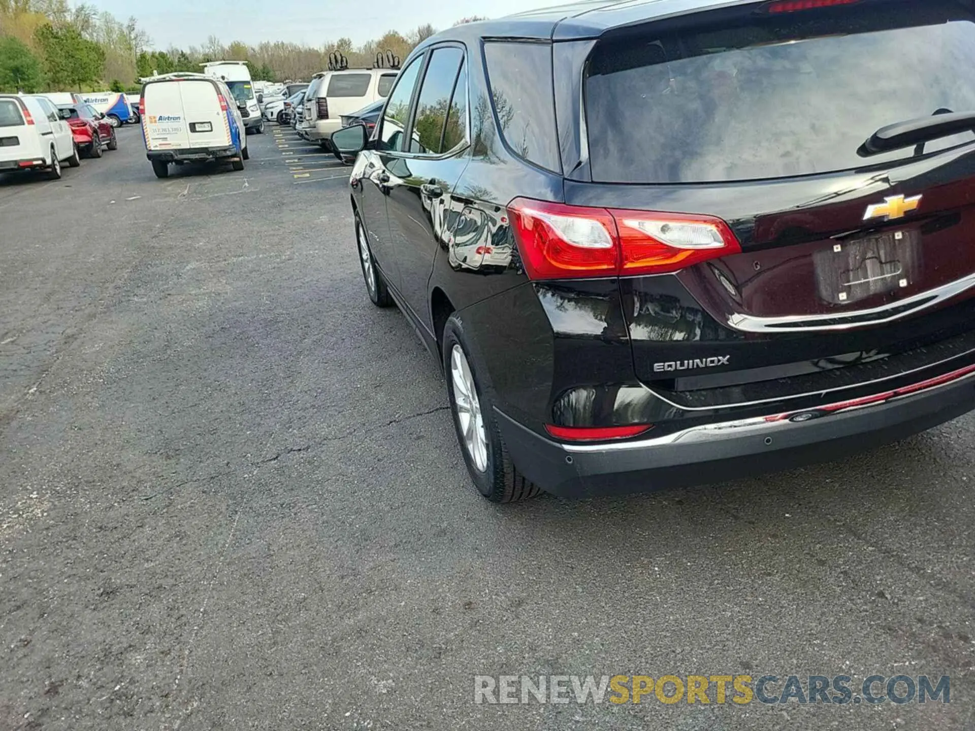 19 Photograph of a damaged car 2GNAXJEV0M6124011 CHEVROLET EQUINOX 2021