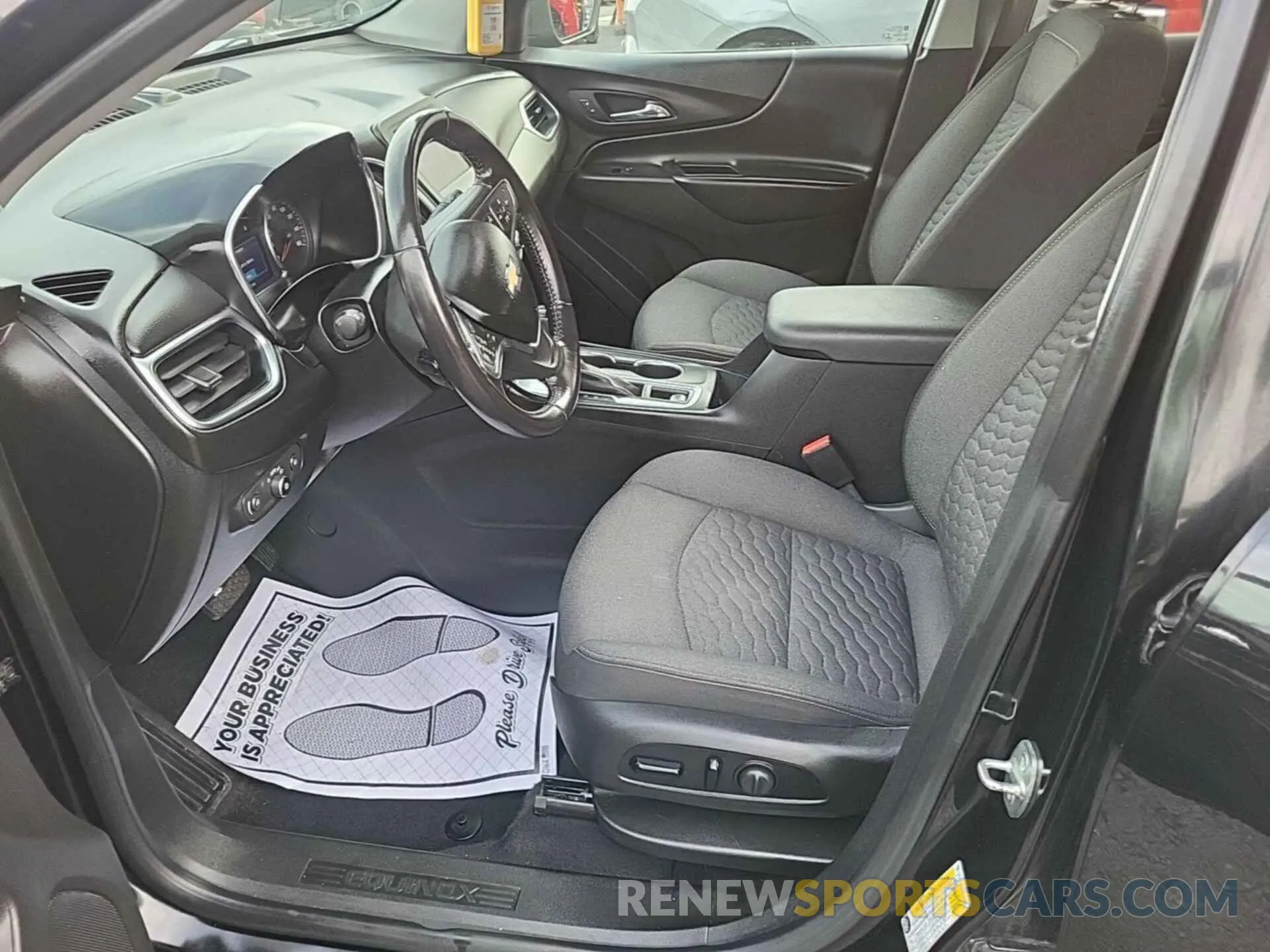 9 Photograph of a damaged car 2GNAXJEV0M6124011 CHEVROLET EQUINOX 2021
