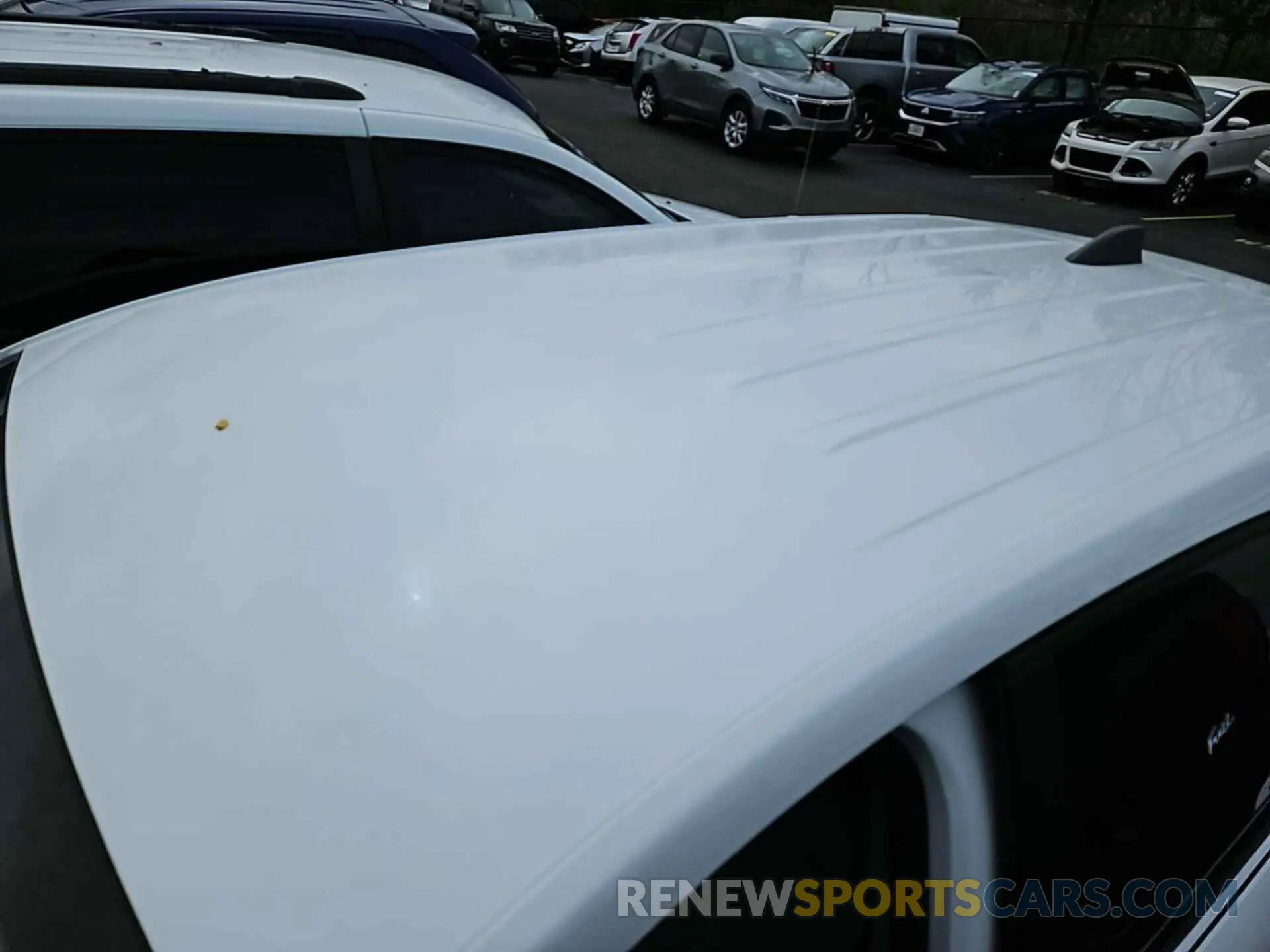 11 Photograph of a damaged car 2GNAXJEV1M6104060 CHEVROLET EQUINOX 2021