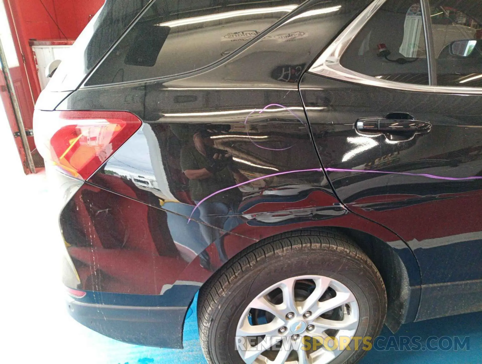 36 Photograph of a damaged car 2GNAXJEV2M6106965 CHEVROLET EQUINOX 2021