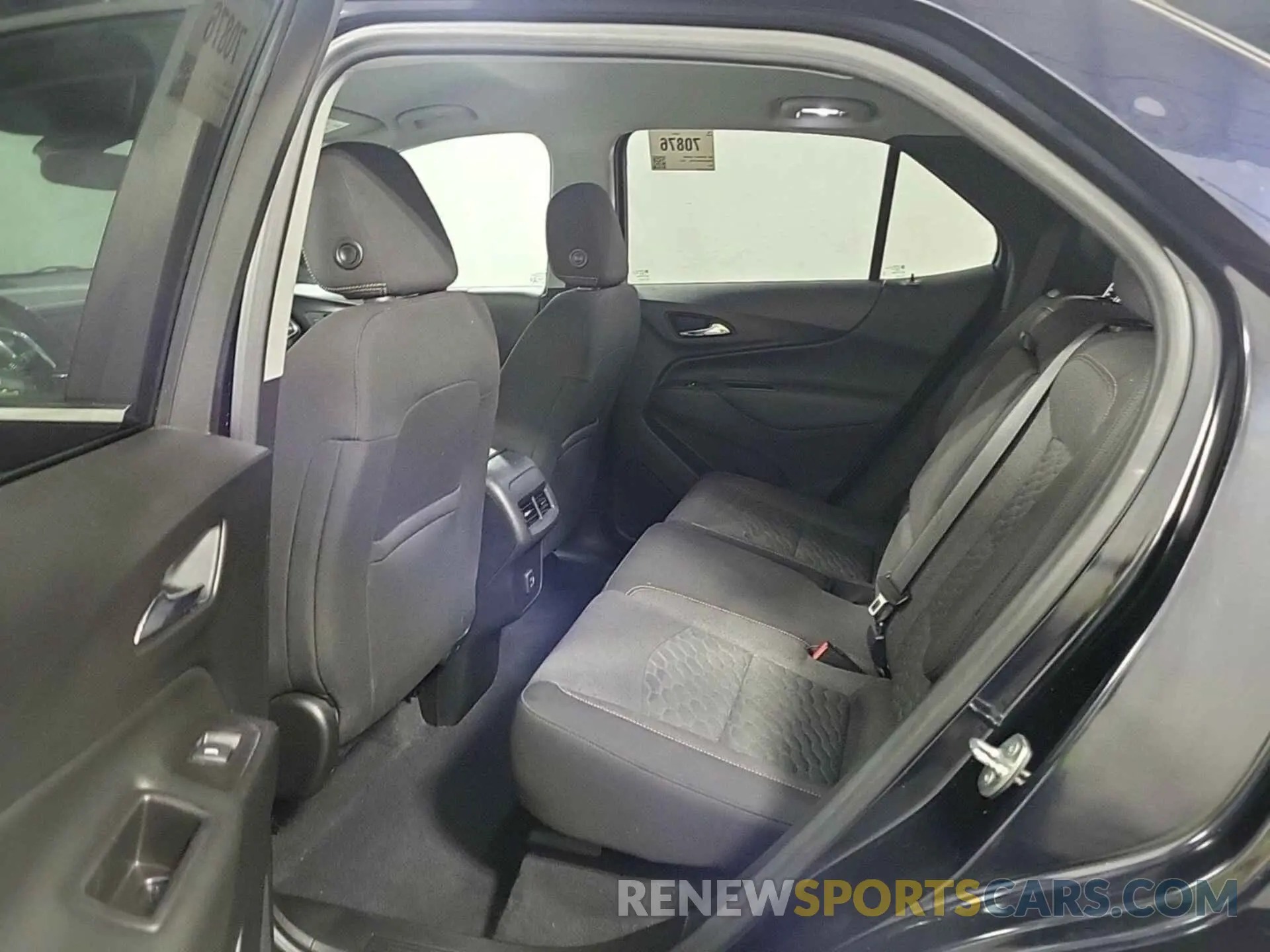10 Photograph of a damaged car 2GNAXJEV2M6107596 CHEVROLET EQUINOX 2021