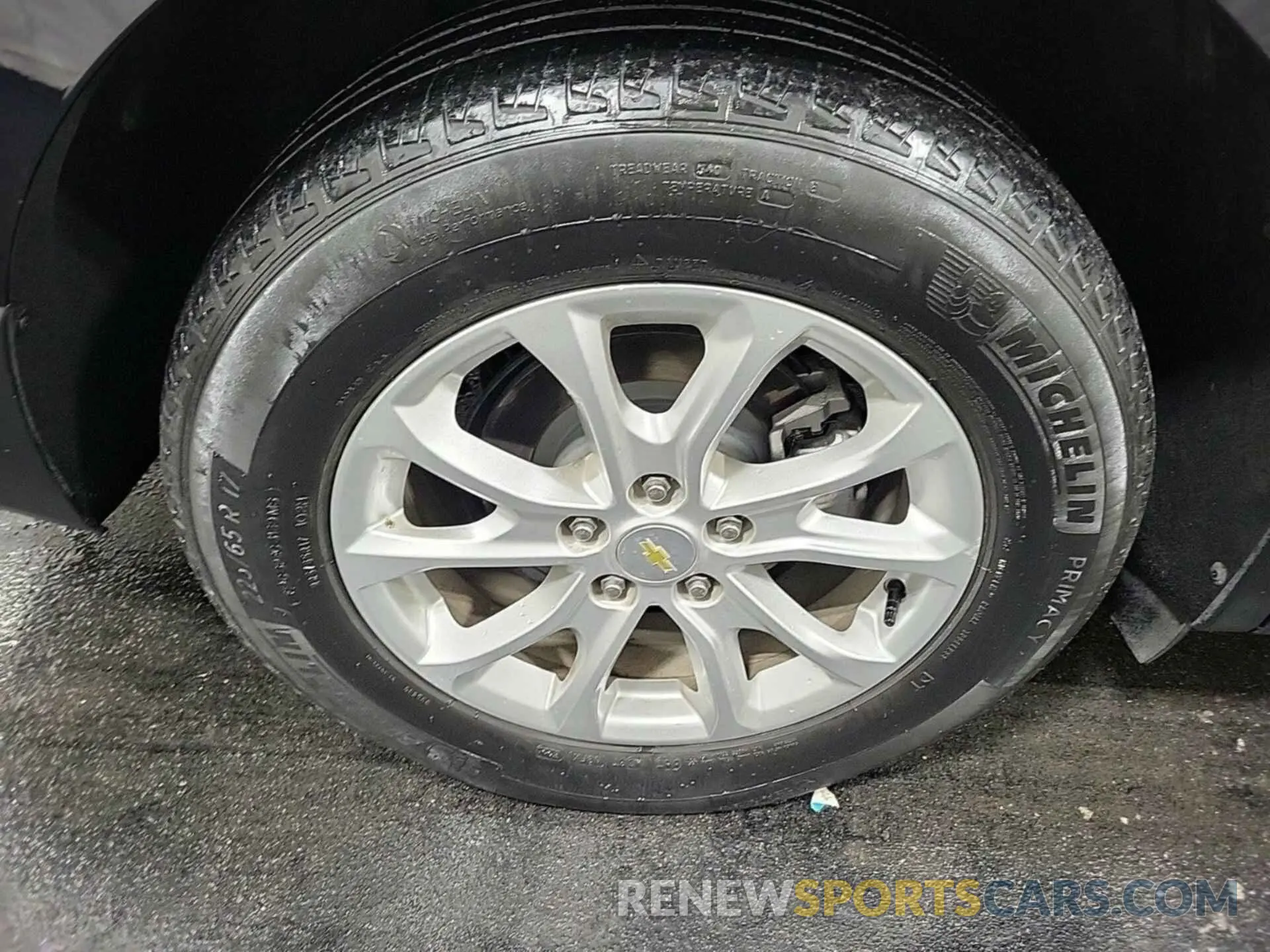 25 Photograph of a damaged car 2GNAXJEV2M6107596 CHEVROLET EQUINOX 2021