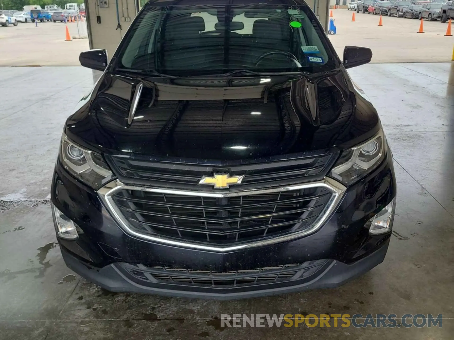 35 Photograph of a damaged car 2GNAXJEV2M6107596 CHEVROLET EQUINOX 2021