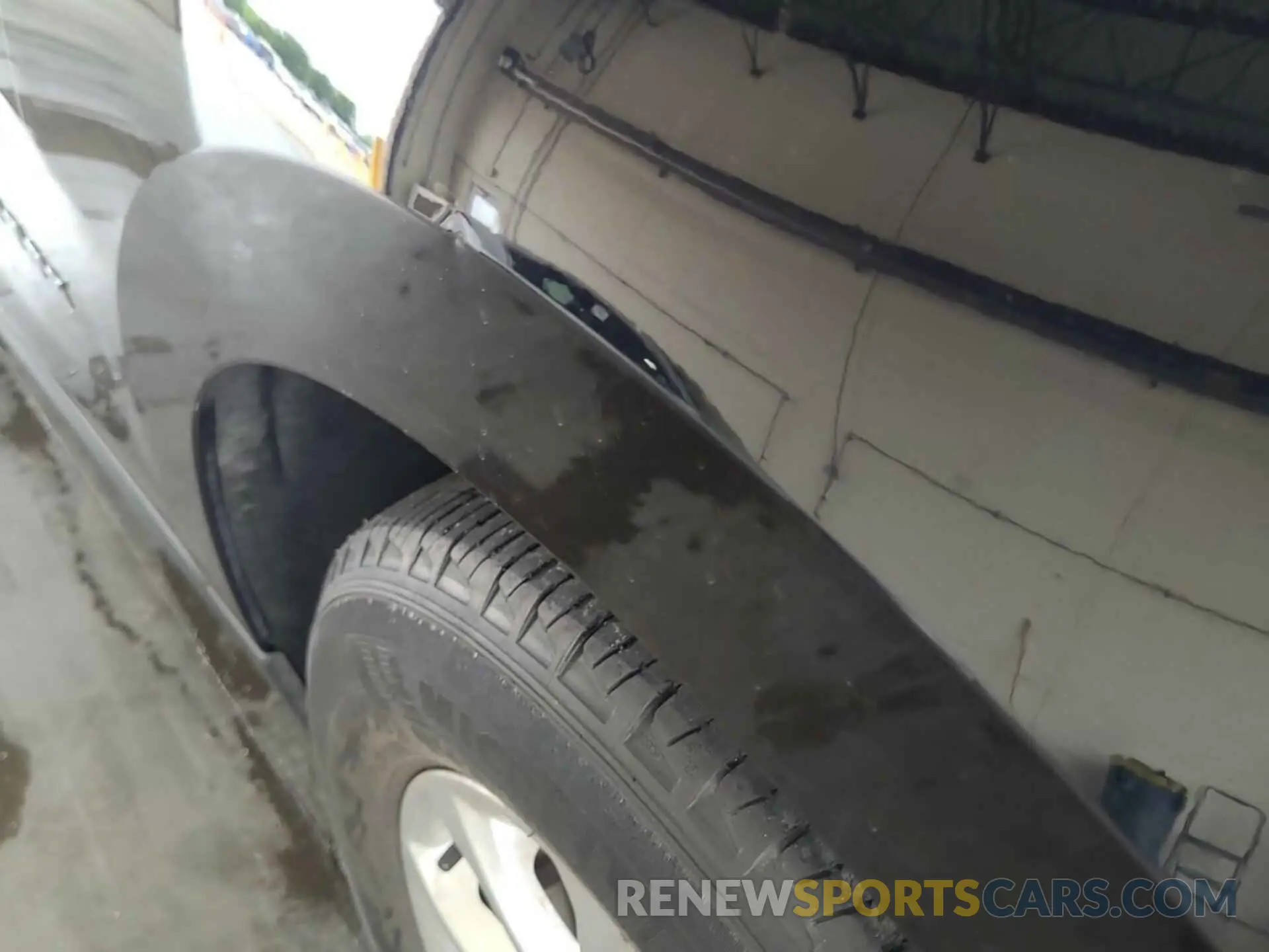 46 Photograph of a damaged car 2GNAXJEV2M6107596 CHEVROLET EQUINOX 2021