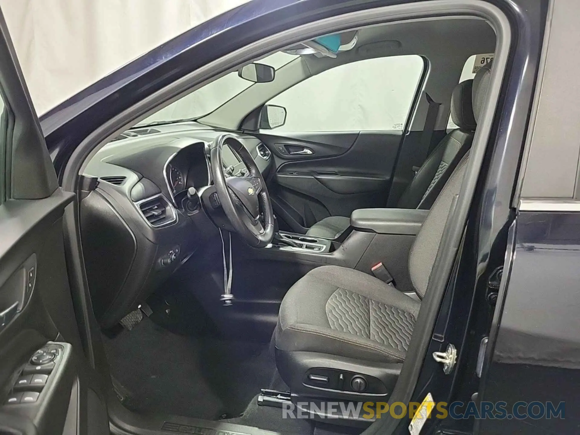 64 Photograph of a damaged car 2GNAXJEV2M6107596 CHEVROLET EQUINOX 2021