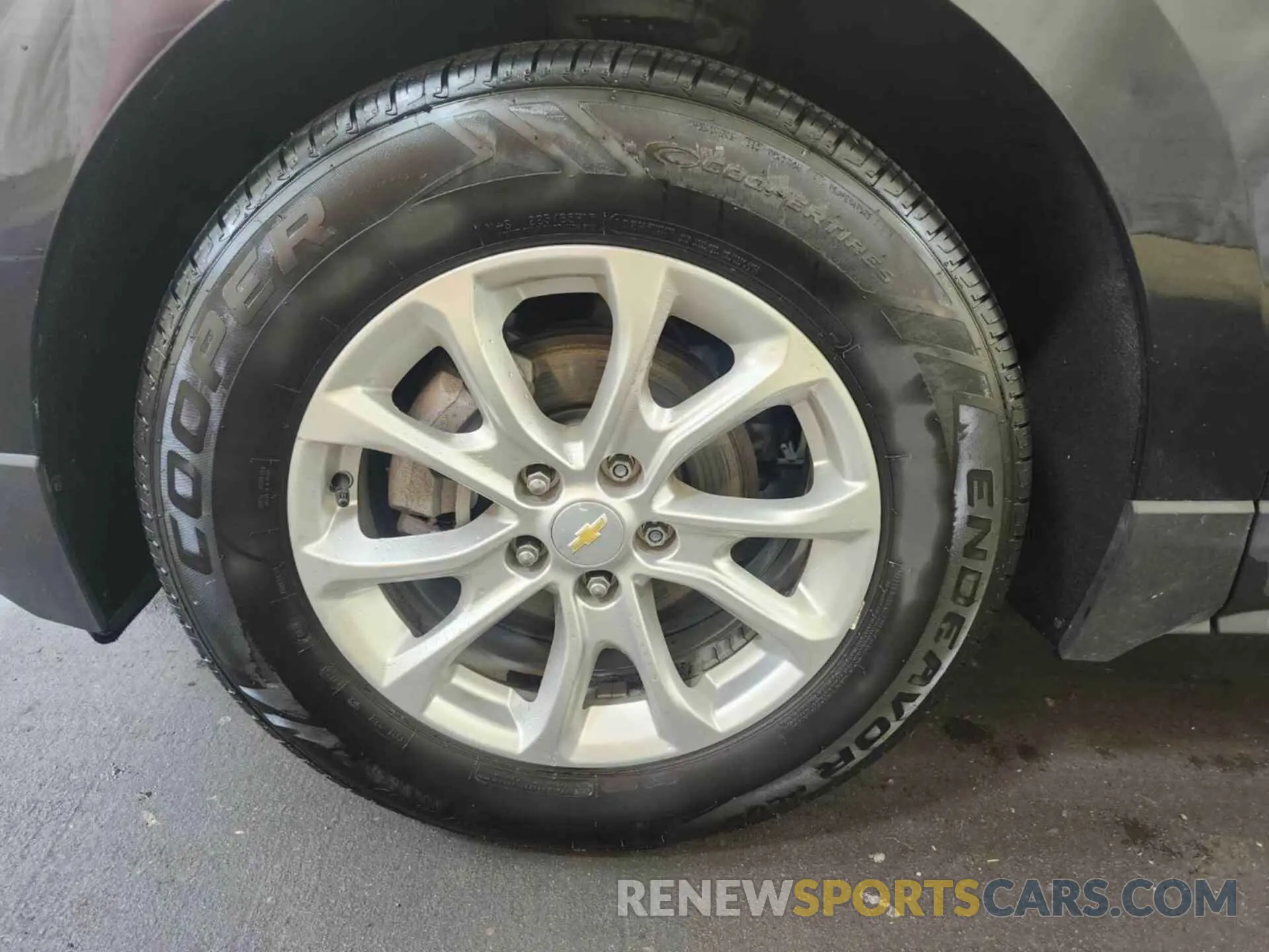 31 Photograph of a damaged car 2GNAXJEV2M6161884 CHEVROLET EQUINOX 2021