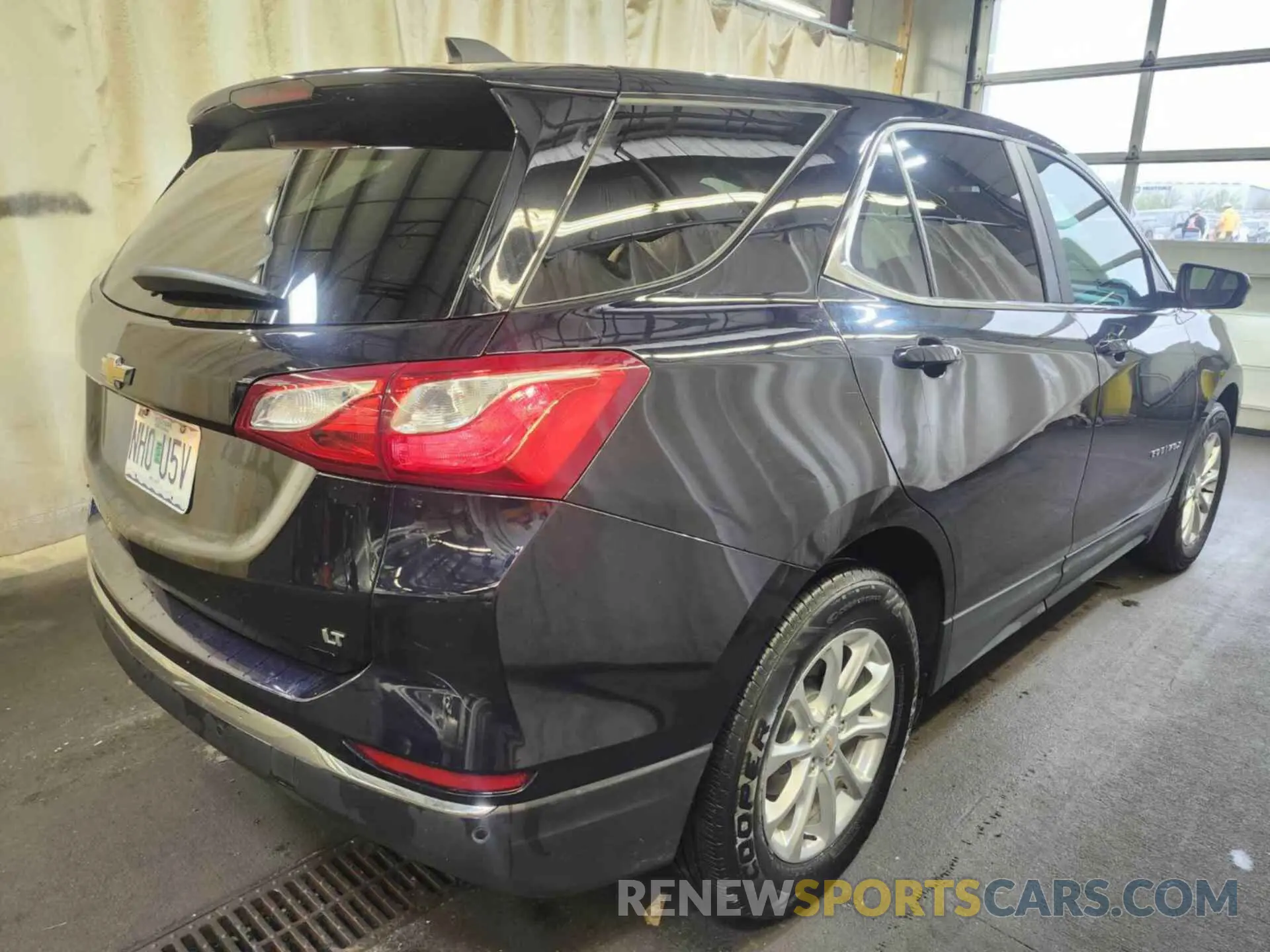 7 Photograph of a damaged car 2GNAXJEV2M6161884 CHEVROLET EQUINOX 2021