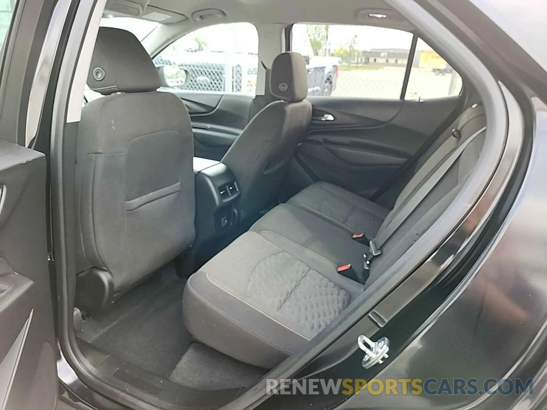 14 Photograph of a damaged car 2GNAXJEV3M6107798 CHEVROLET EQUINOX 2021