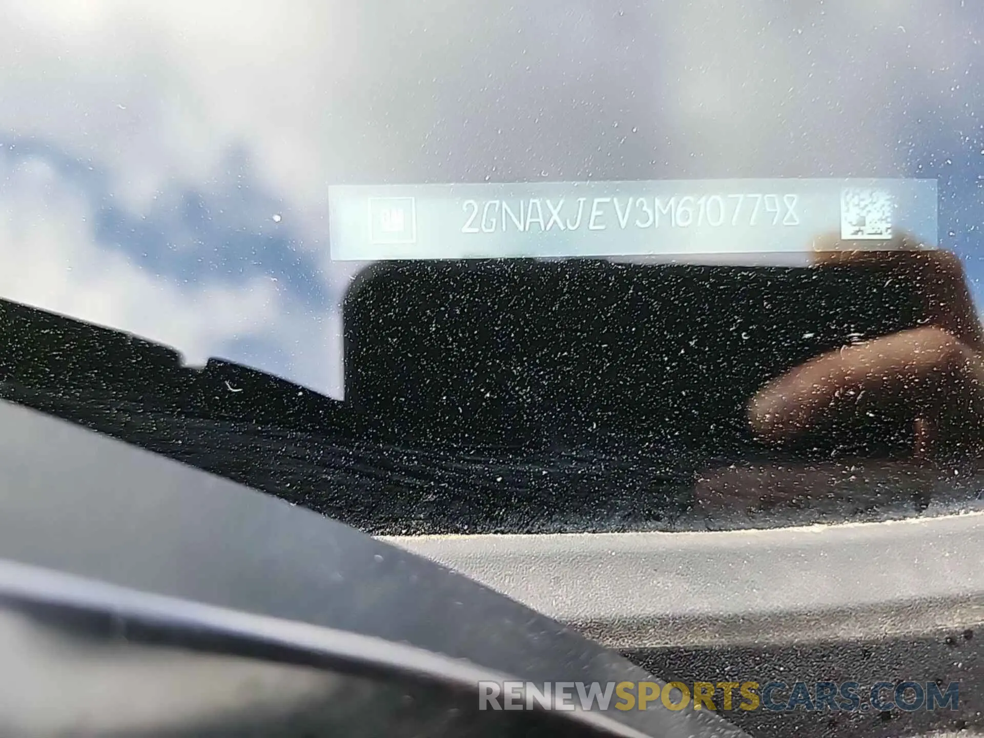 31 Photograph of a damaged car 2GNAXJEV3M6107798 CHEVROLET EQUINOX 2021