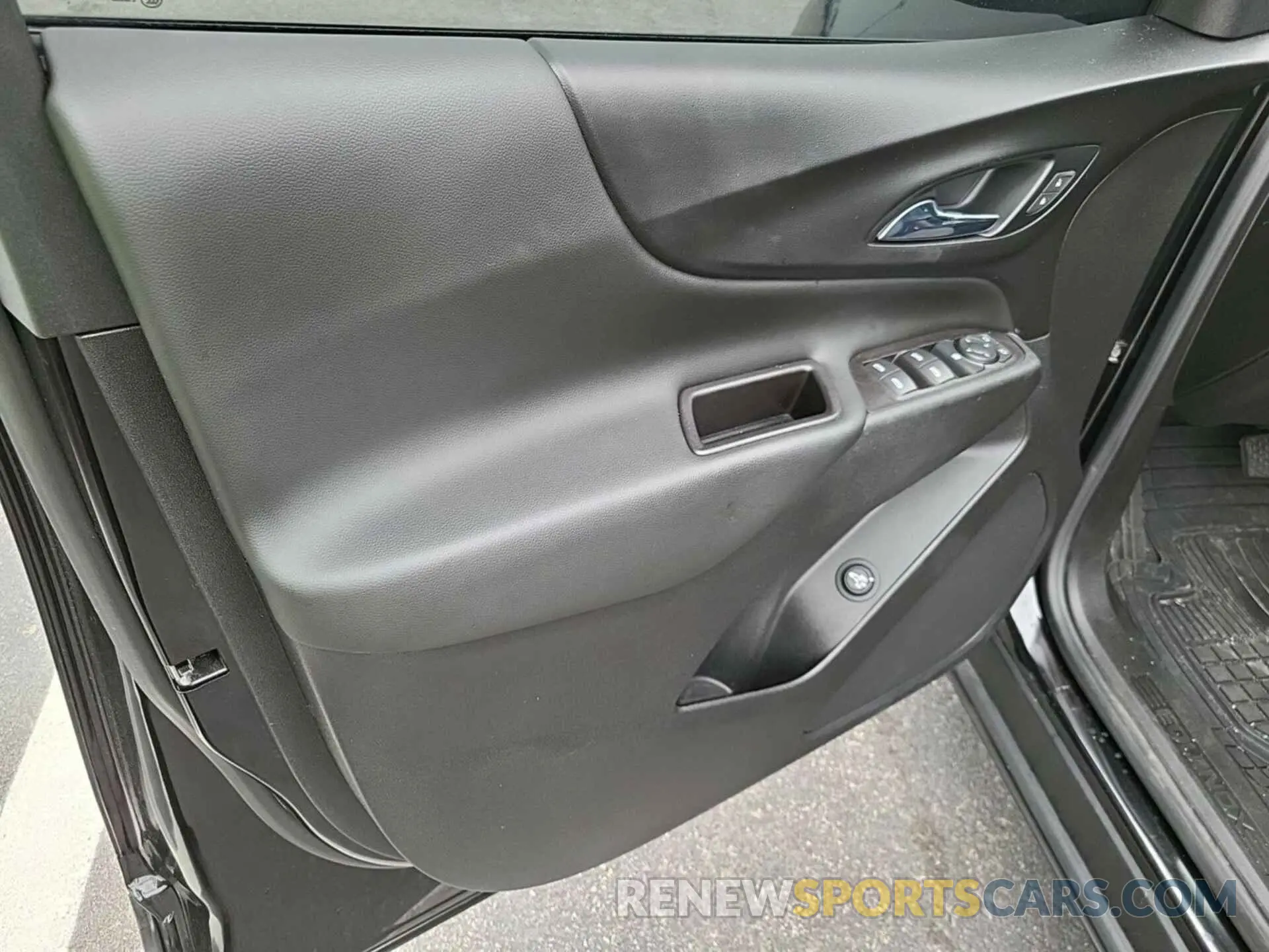 12 Photograph of a damaged car 2GNAXJEV3M6124391 CHEVROLET EQUINOX 2021