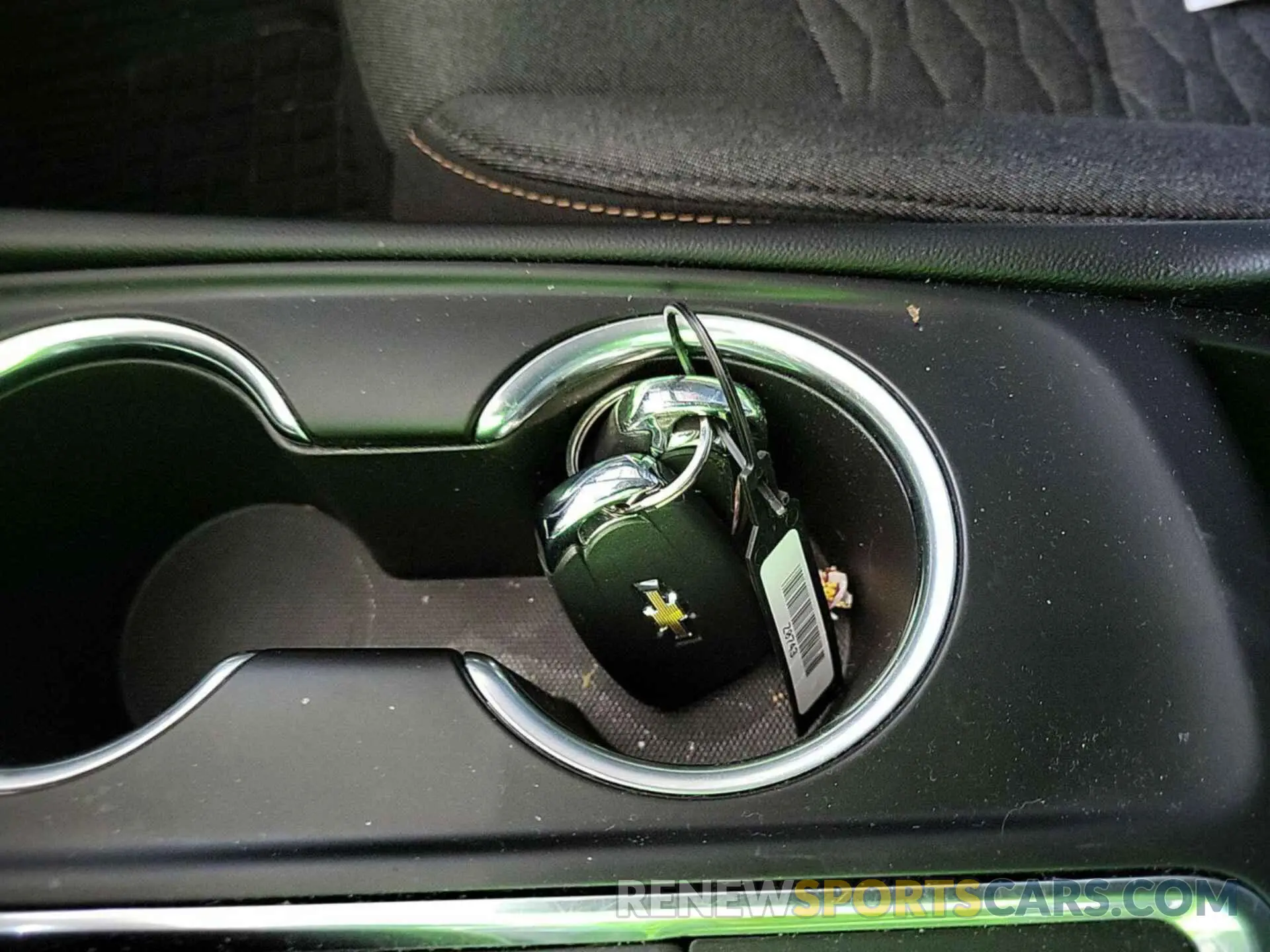 24 Photograph of a damaged car 2GNAXJEV3M6124391 CHEVROLET EQUINOX 2021
