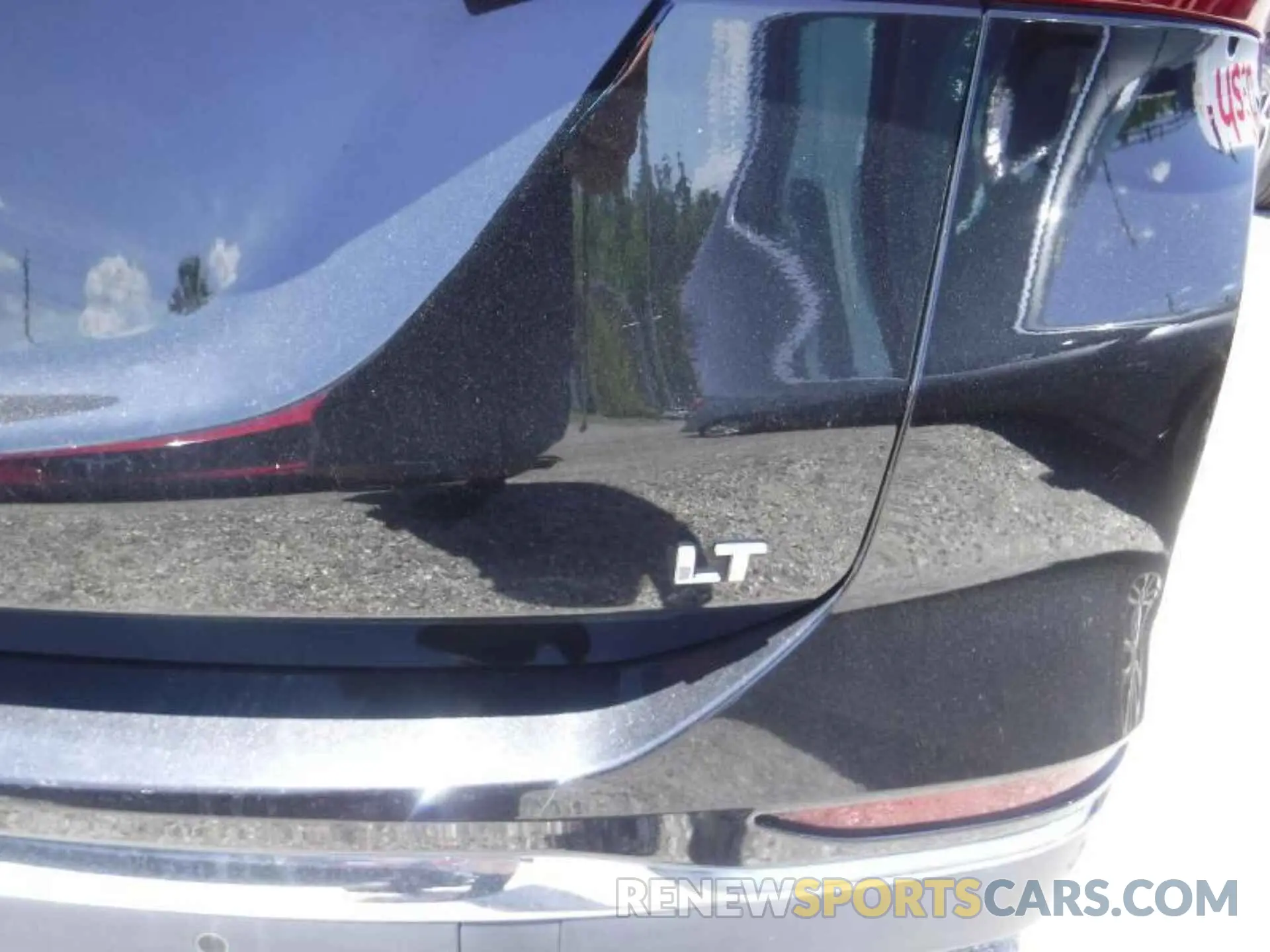 3 Photograph of a damaged car 2GNAXJEV3M6161134 CHEVROLET EQUINOX 2021