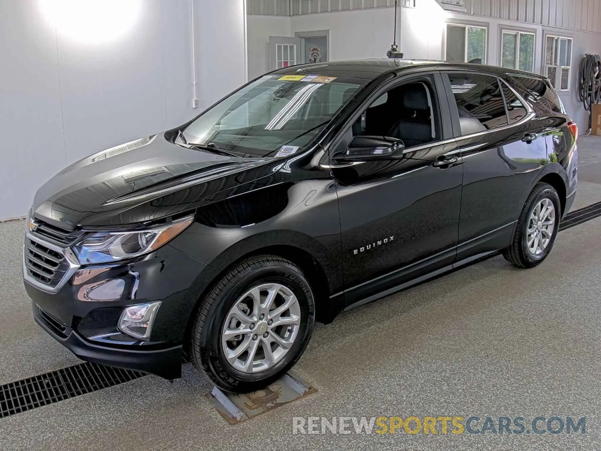 21 Photograph of a damaged car 2GNAXJEV4M6108149 CHEVROLET EQUINOX 2021