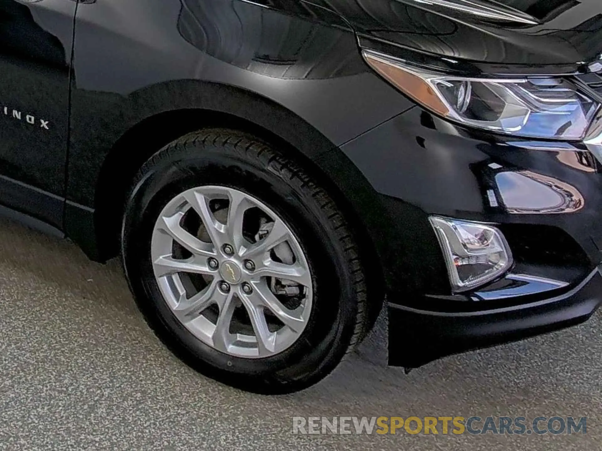 29 Photograph of a damaged car 2GNAXJEV4M6108149 CHEVROLET EQUINOX 2021
