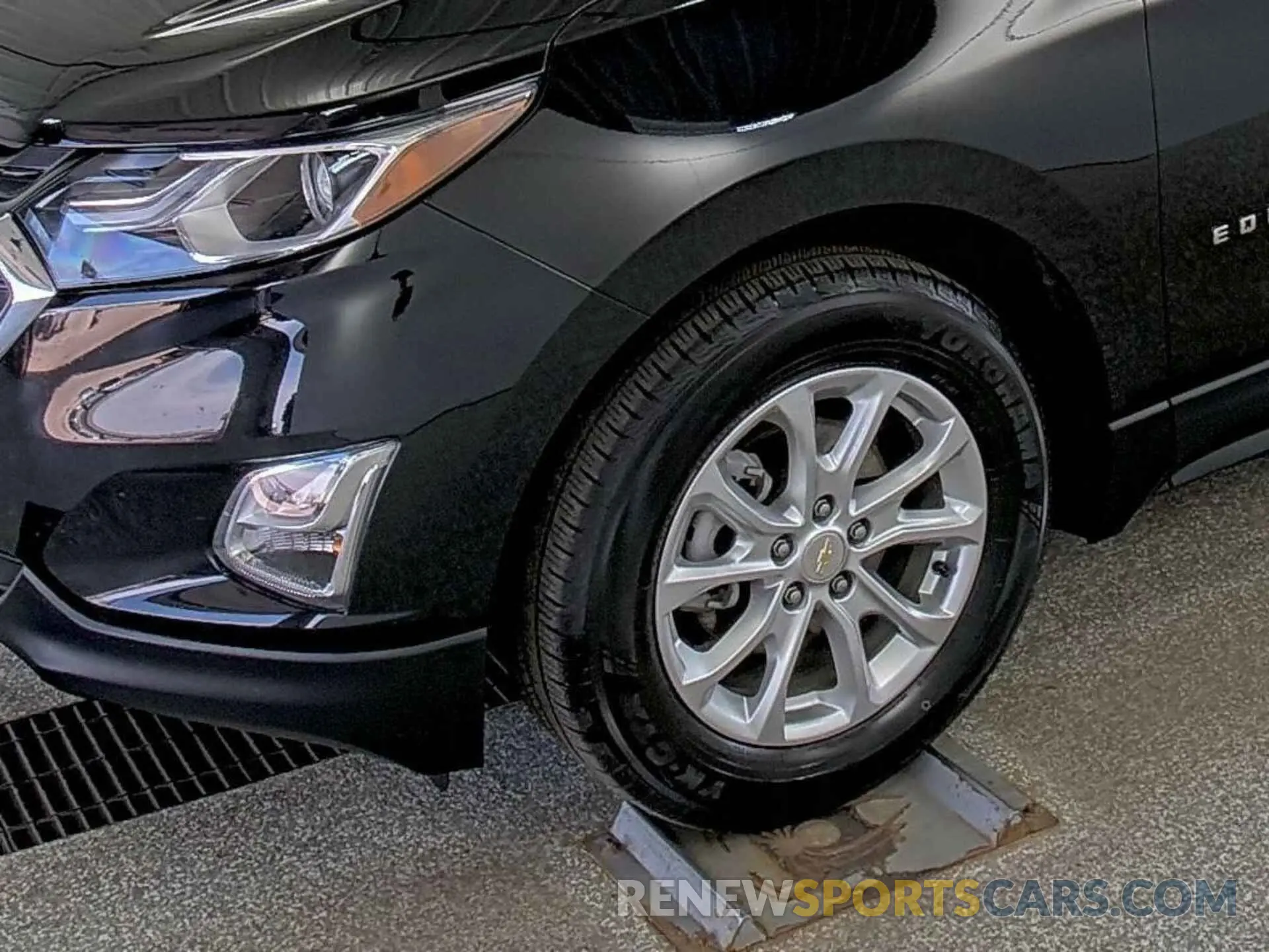 30 Photograph of a damaged car 2GNAXJEV4M6108149 CHEVROLET EQUINOX 2021