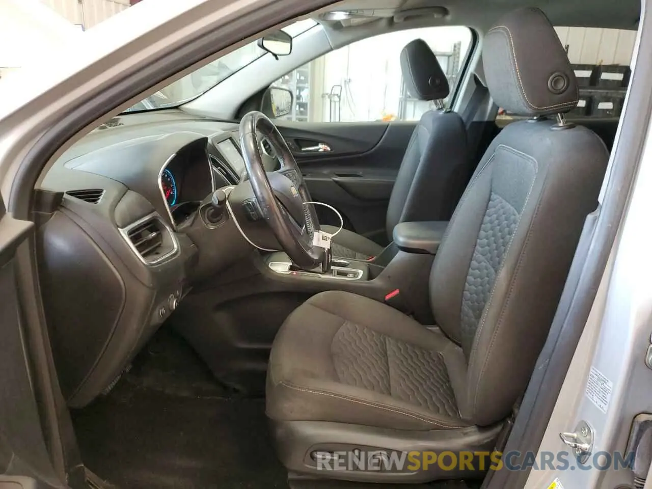 7 Photograph of a damaged car 2GNAXJEV4M6162552 CHEVROLET EQUINOX 2021