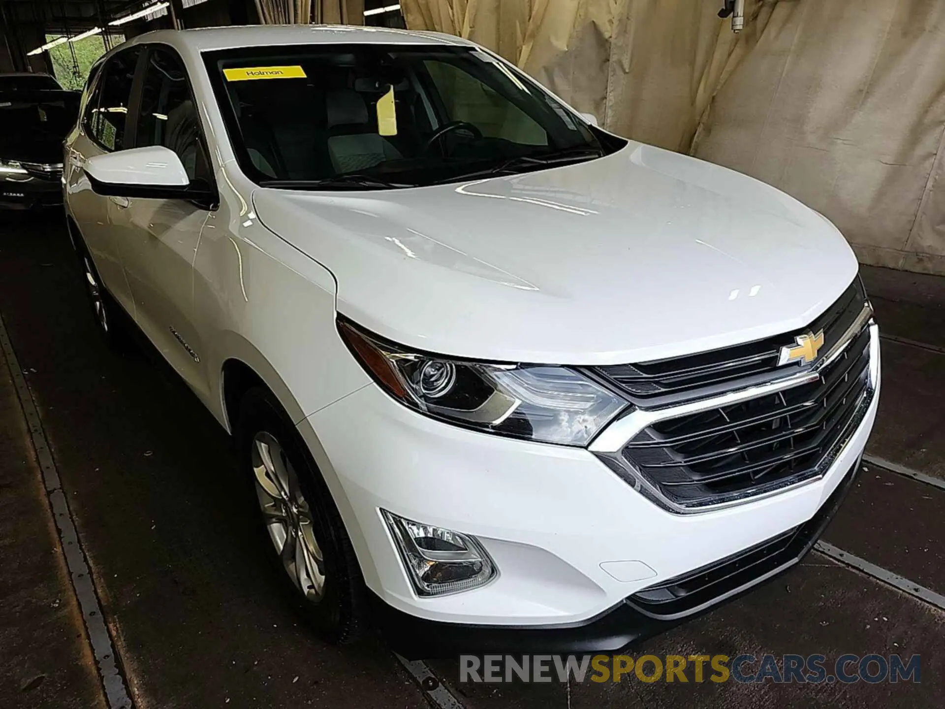 33 Photograph of a damaged car 2GNAXJEV5M6159059 CHEVROLET EQUINOX 2021