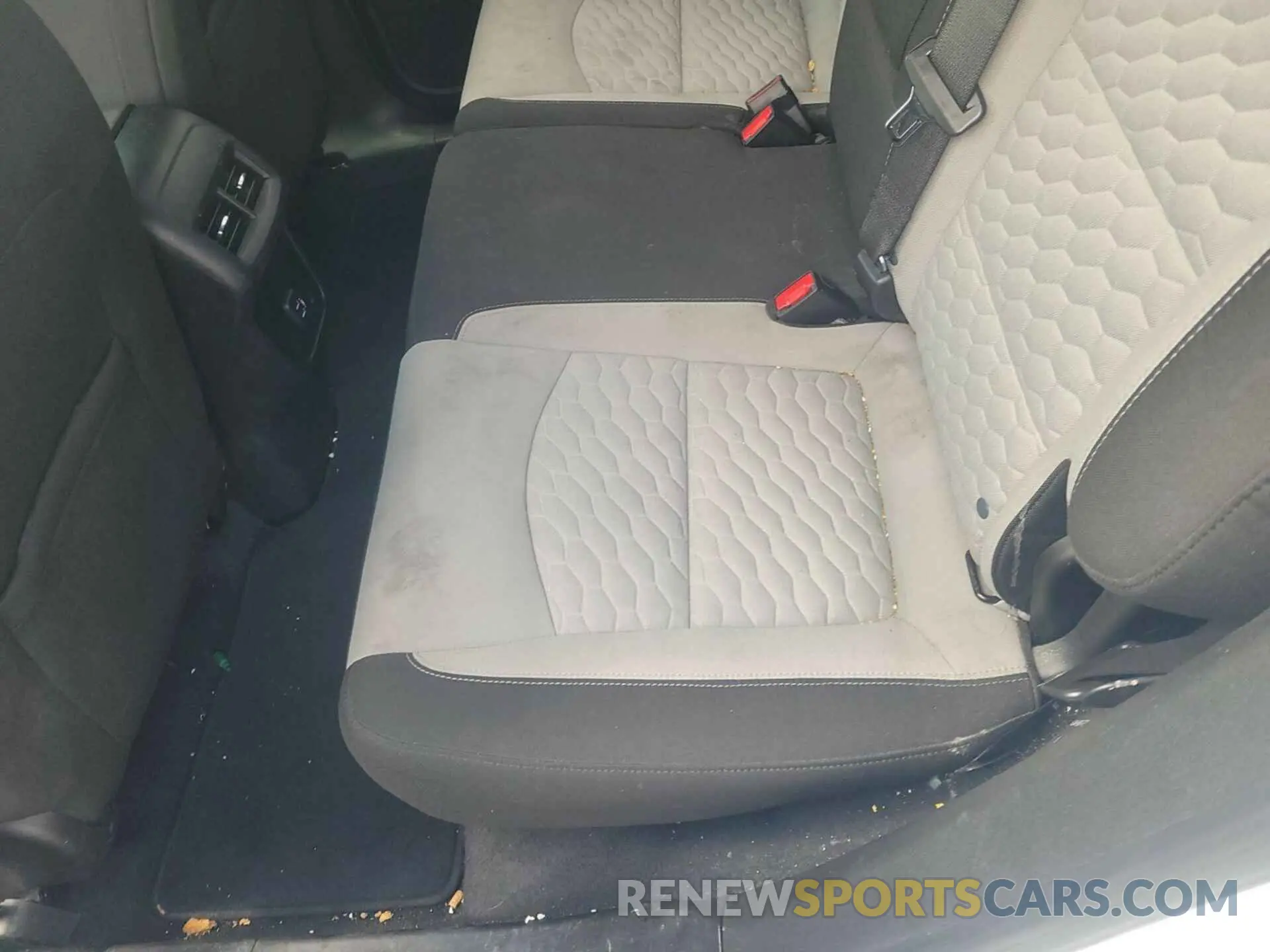 7 Photograph of a damaged car 2GNAXJEV5M6159059 CHEVROLET EQUINOX 2021
