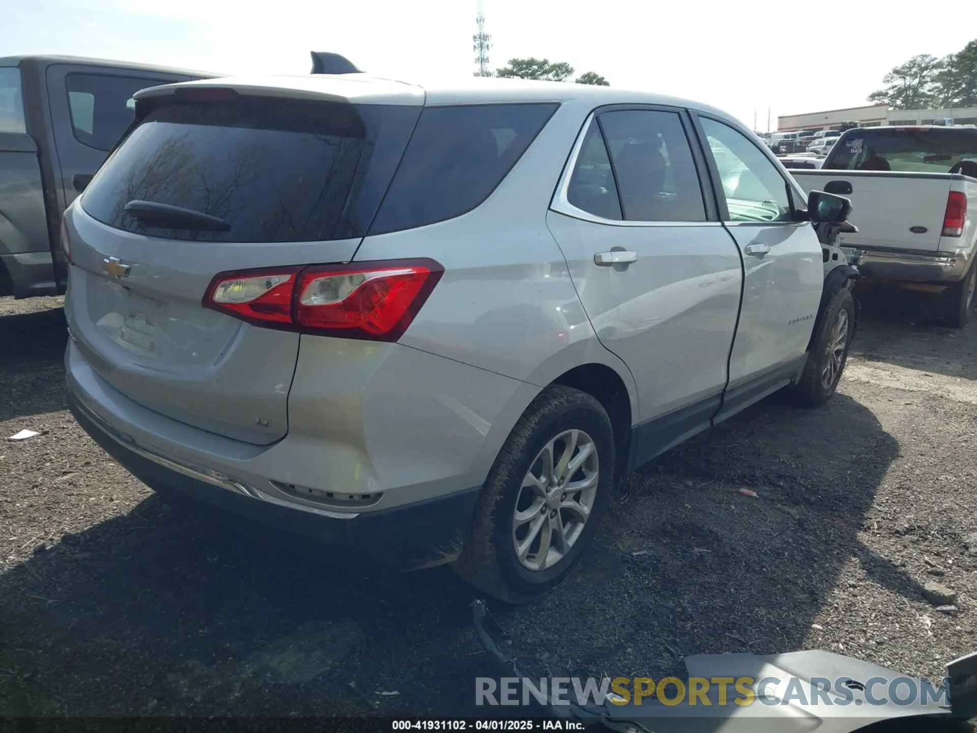 4 Photograph of a damaged car 2GNAXJEV5M6160938 CHEVROLET EQUINOX 2021