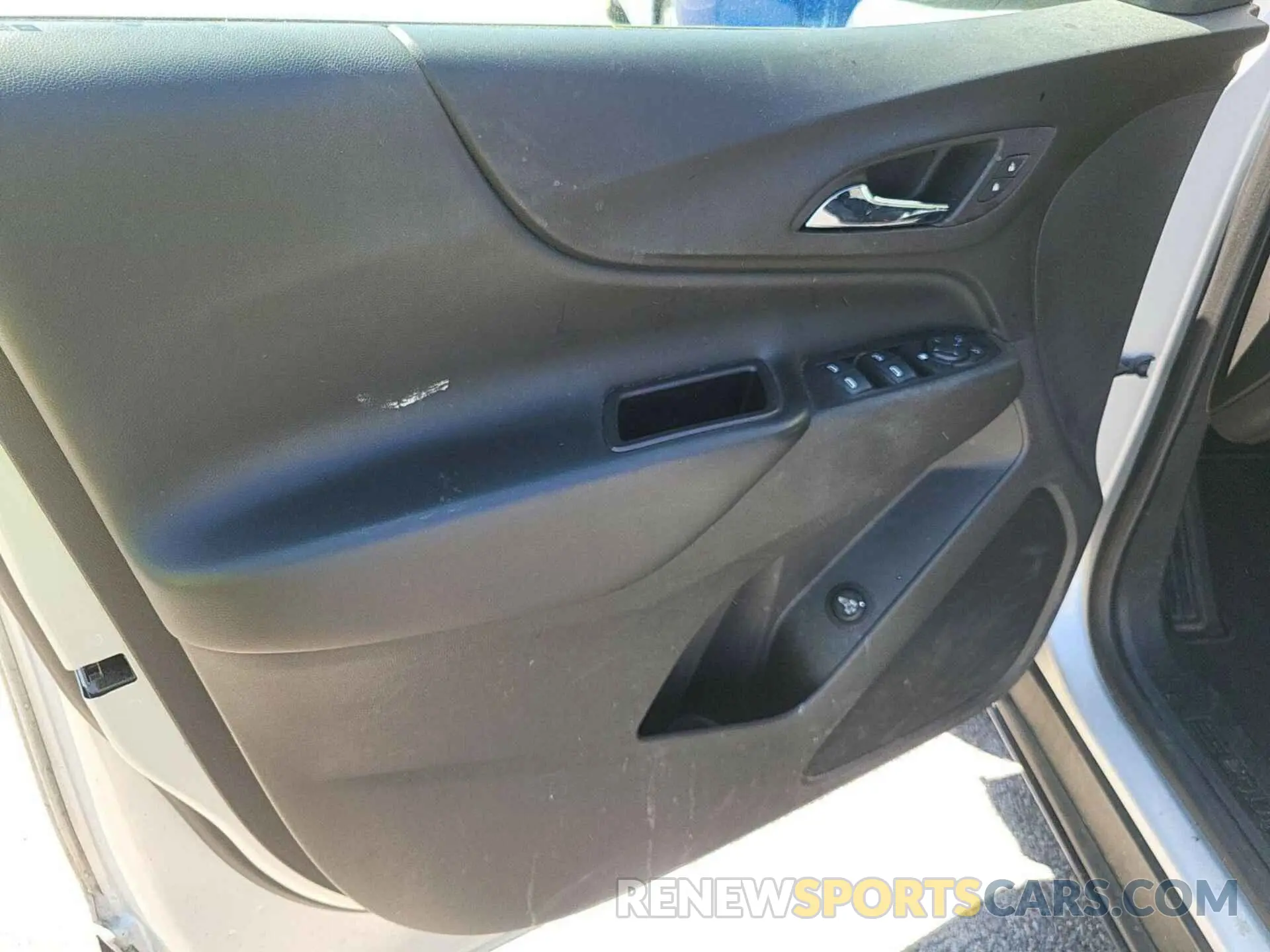 15 Photograph of a damaged car 2GNAXJEV6M6103969 CHEVROLET EQUINOX 2021
