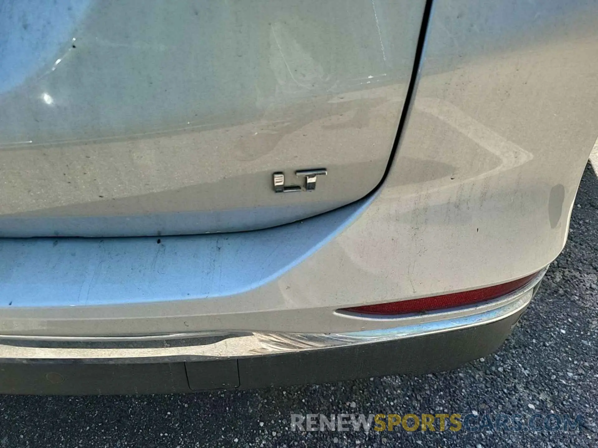 16 Photograph of a damaged car 2GNAXJEV6M6103969 CHEVROLET EQUINOX 2021