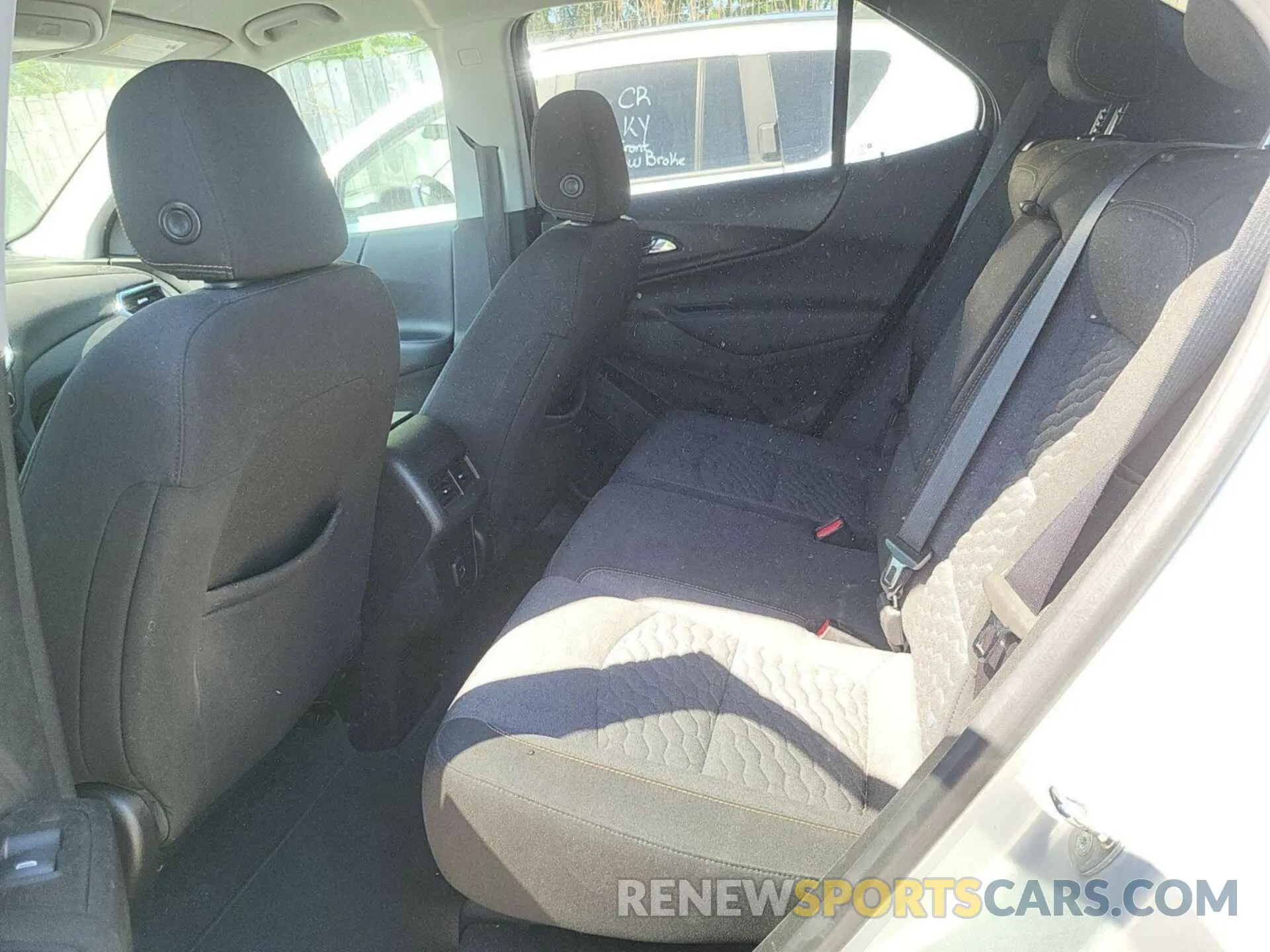 21 Photograph of a damaged car 2GNAXJEV6M6103969 CHEVROLET EQUINOX 2021