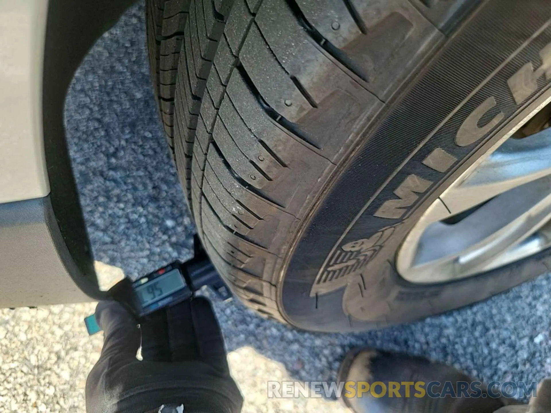 23 Photograph of a damaged car 2GNAXJEV6M6103969 CHEVROLET EQUINOX 2021