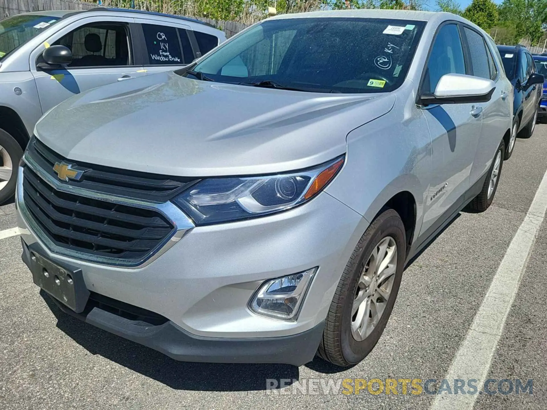 8 Photograph of a damaged car 2GNAXJEV6M6103969 CHEVROLET EQUINOX 2021