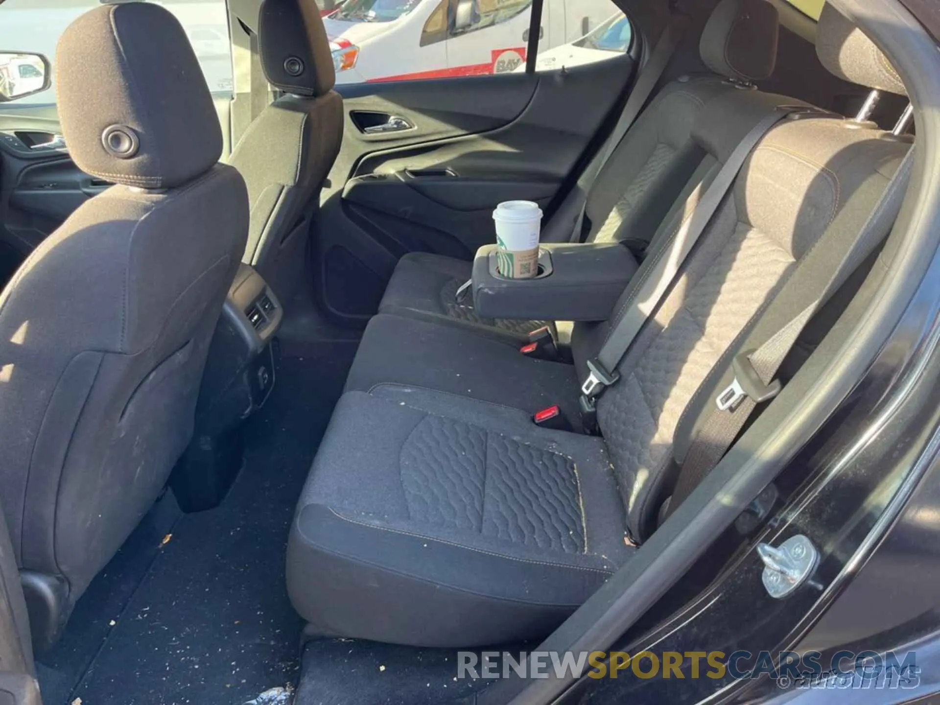 6 Photograph of a damaged car 2GNAXJEV6M6105009 CHEVROLET EQUINOX 2021