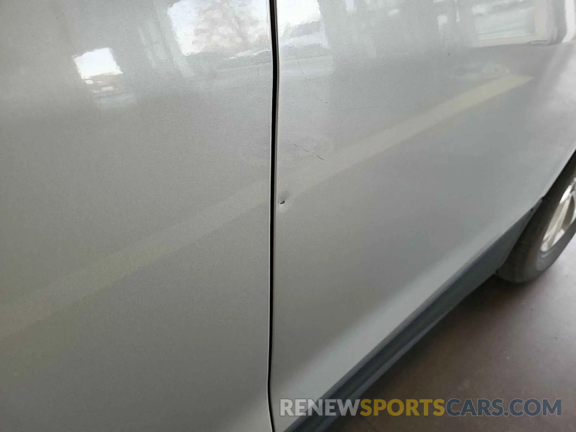 11 Photograph of a damaged car 2GNAXJEV6M6105480 CHEVROLET EQUINOX 2021