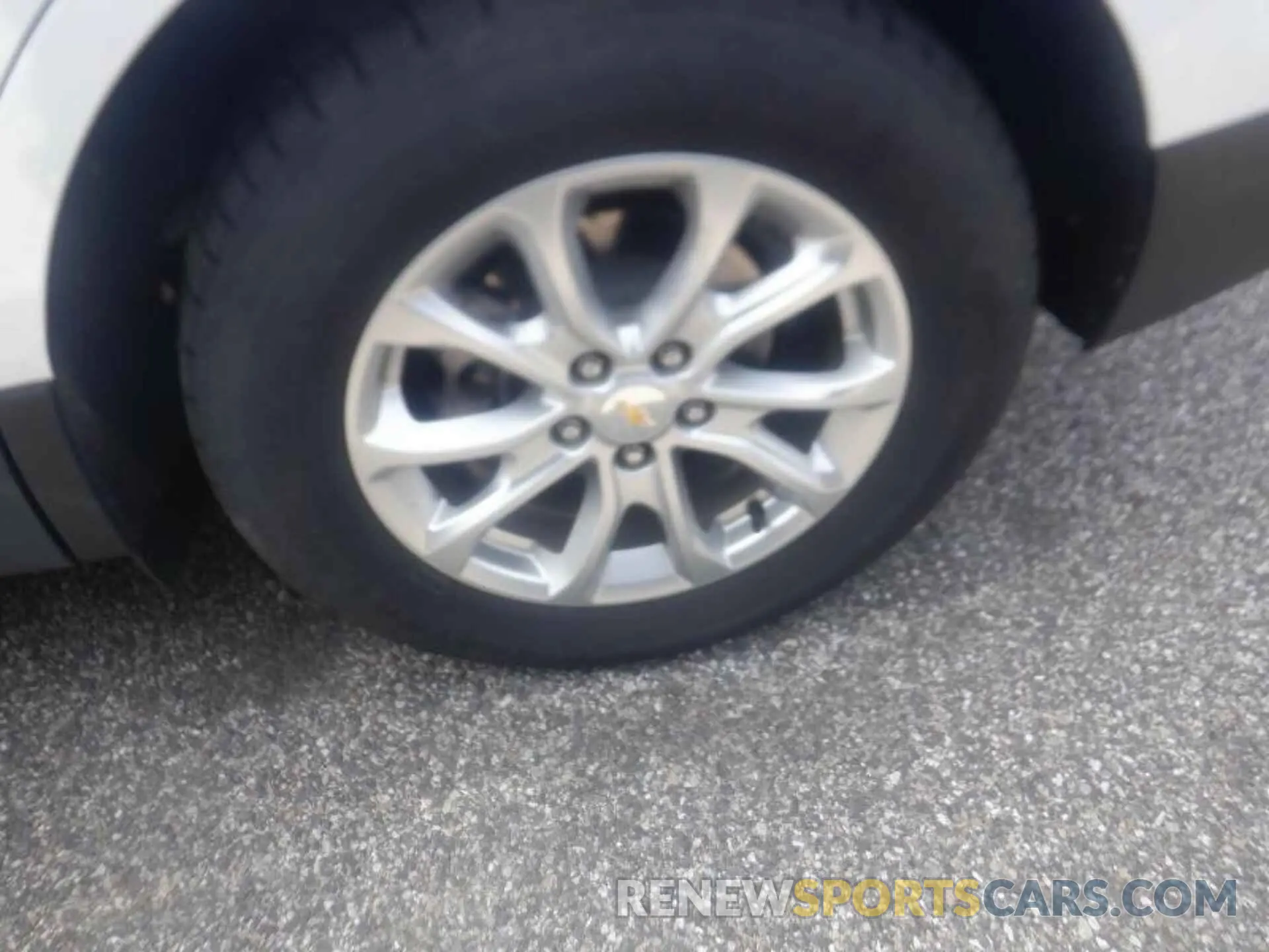 12 Photograph of a damaged car 2GNAXJEV7M6103995 CHEVROLET EQUINOX 2021