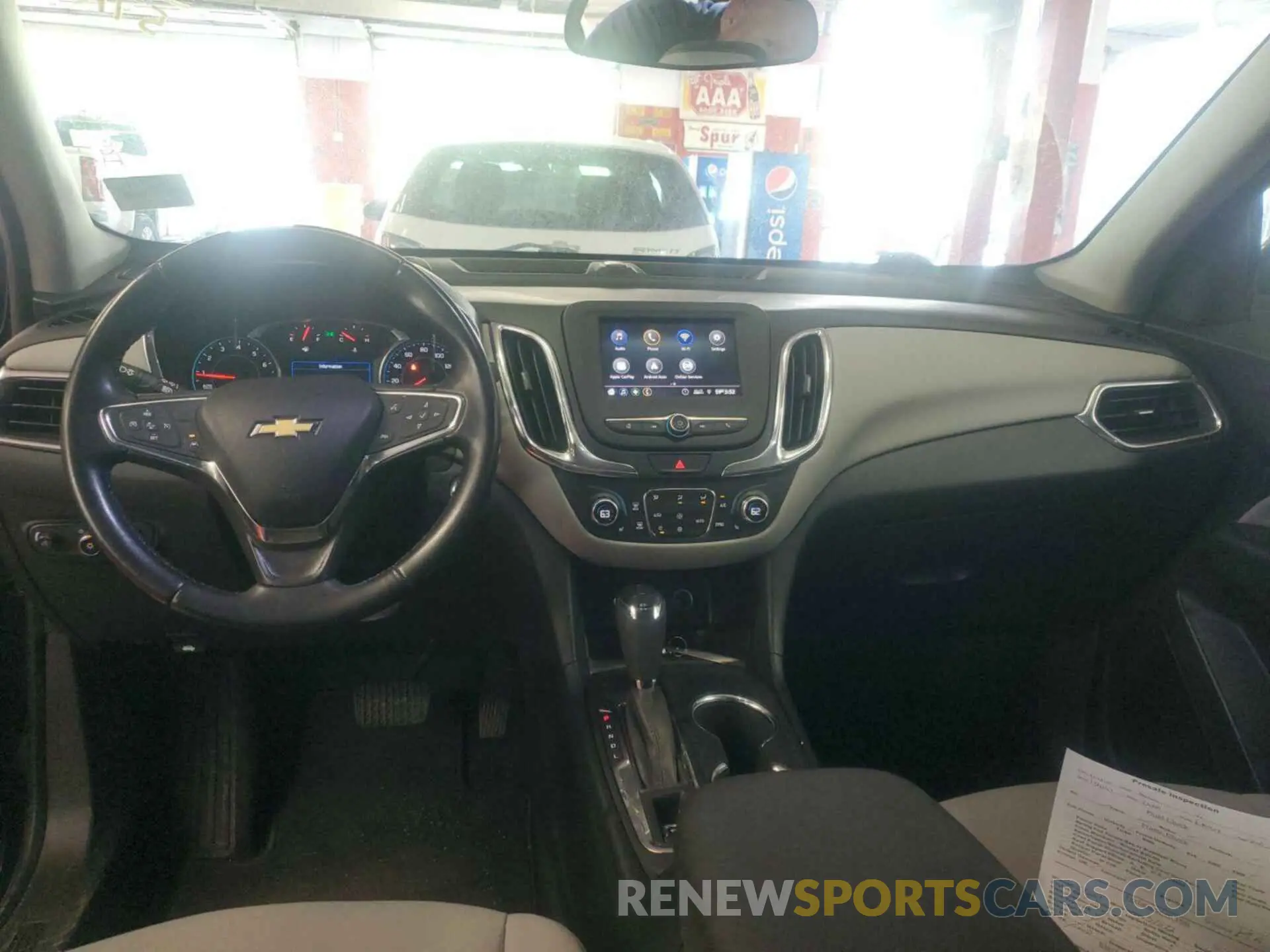 10 Photograph of a damaged car 2GNAXJEV7M6104113 CHEVROLET EQUINOX 2021
